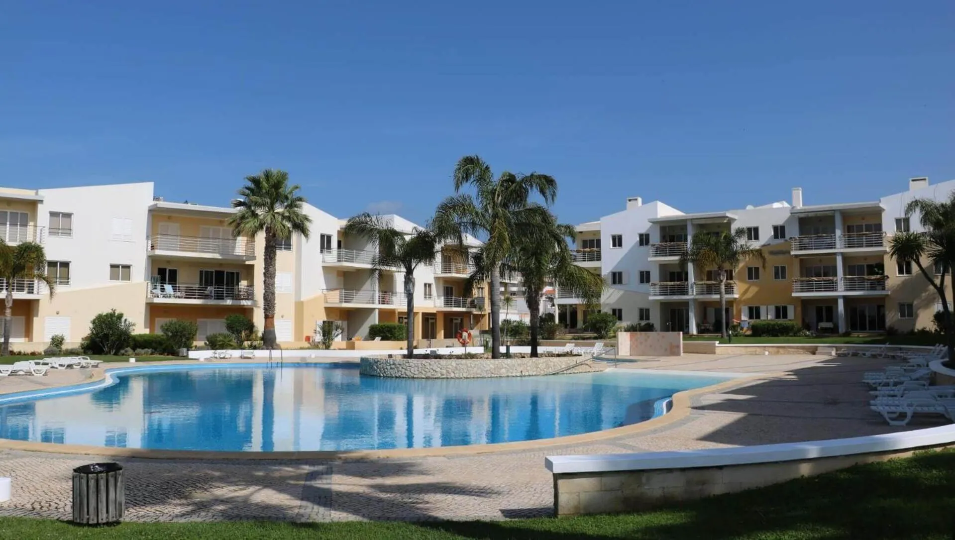 Vila da Praia - Apartamento Viva Local