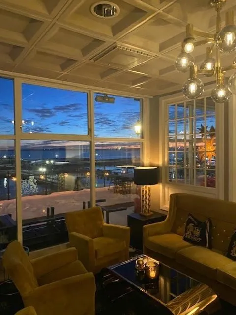 Restaurant/places to eat in Grand Hotel Åsgårdstrand - Unike Hoteller