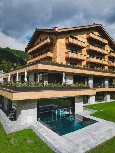Paradise Lodge