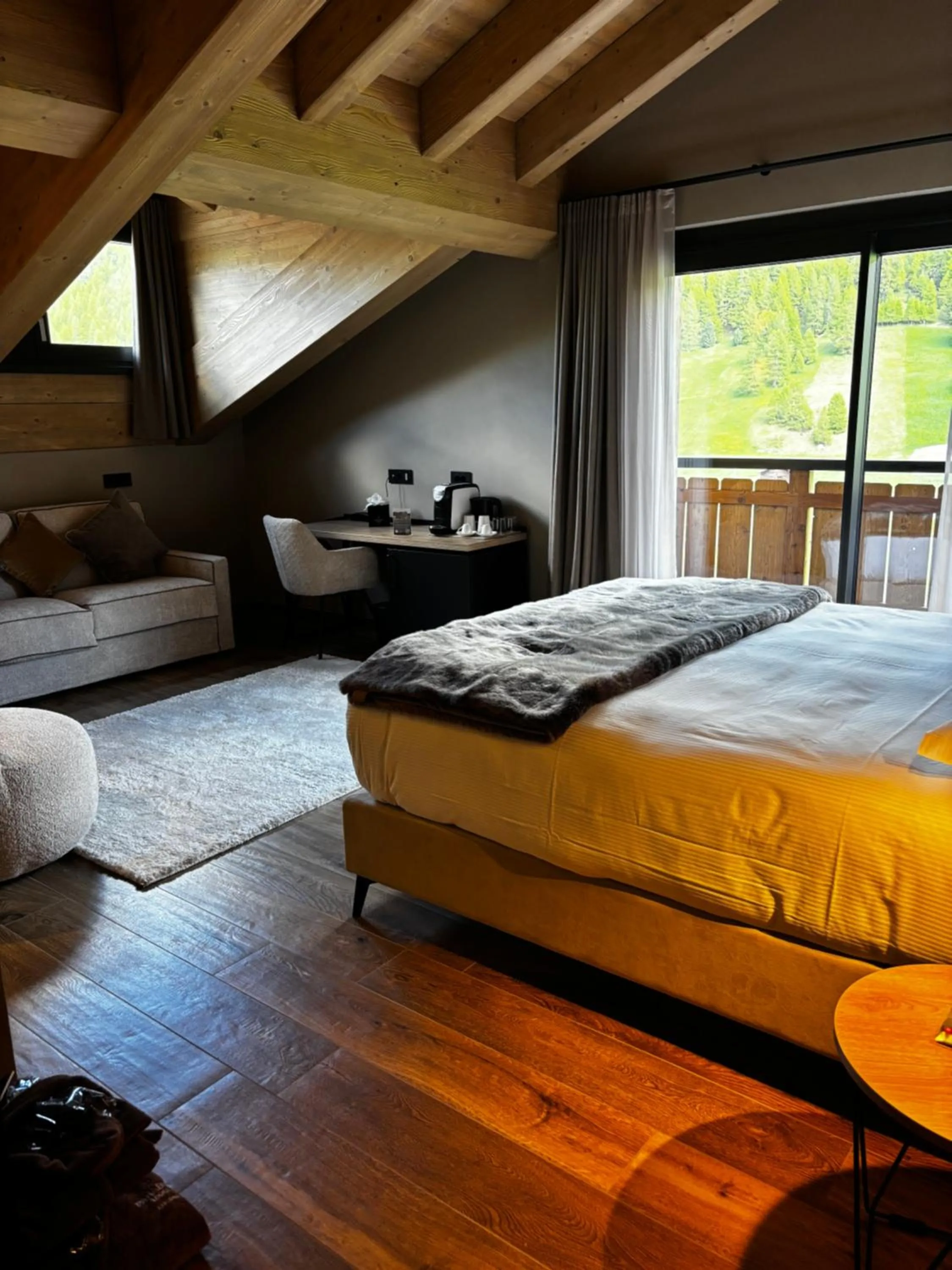 Bed in Paradise Lodge