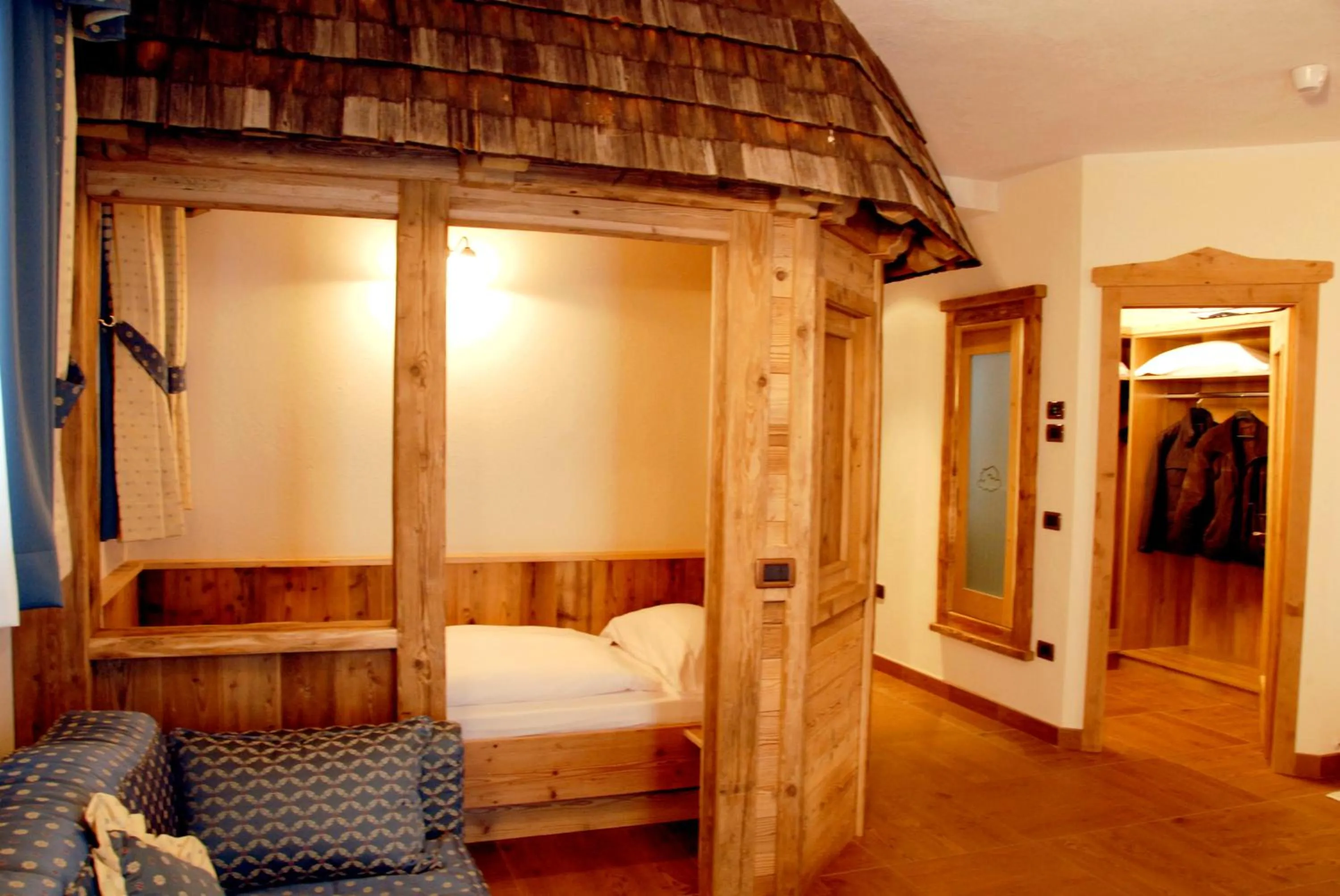 Bed in Paradise Lodge