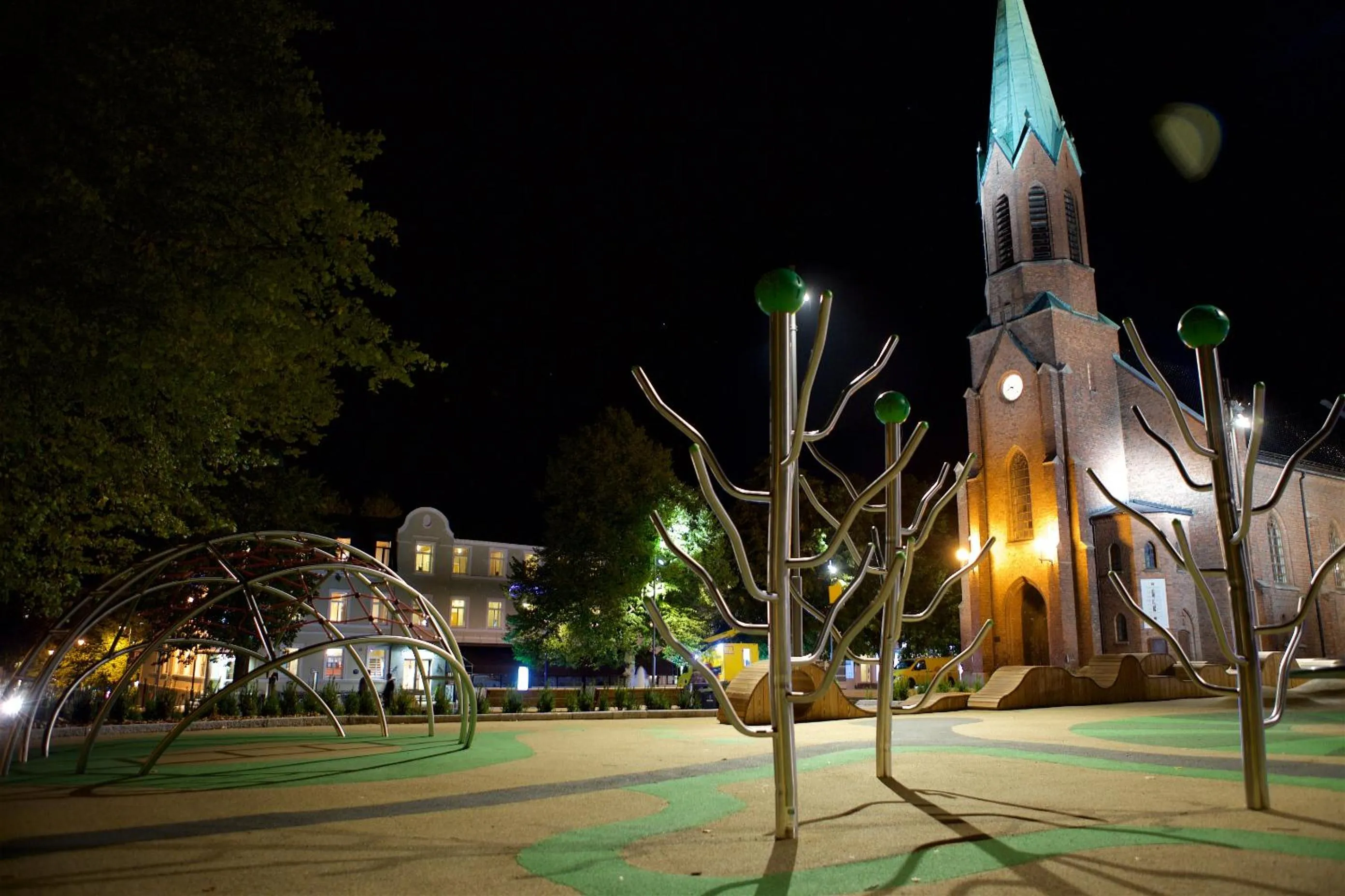 Nearby landmark in Moss Hotel & Apartments