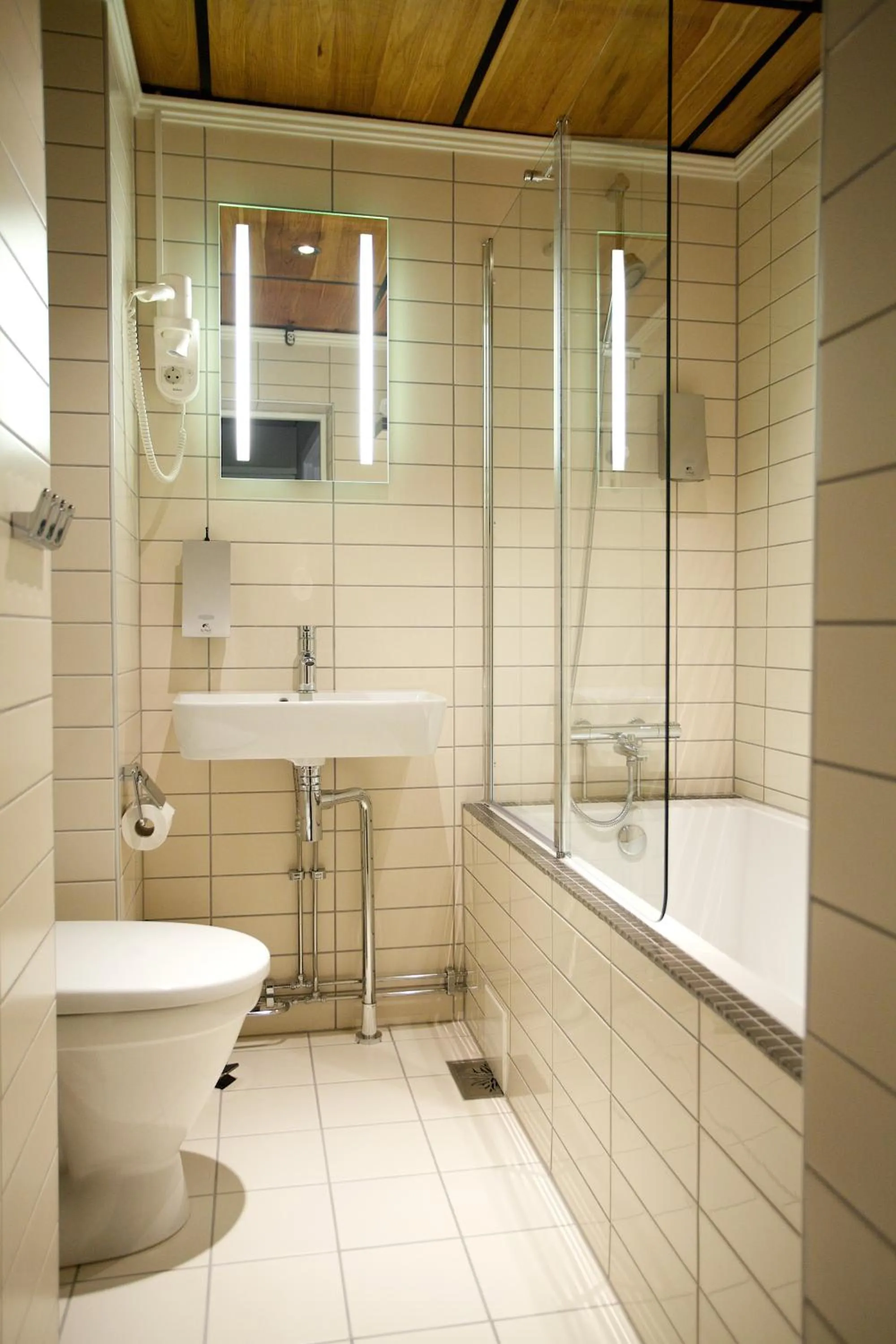 Shower in Moss Hotel & Apartments