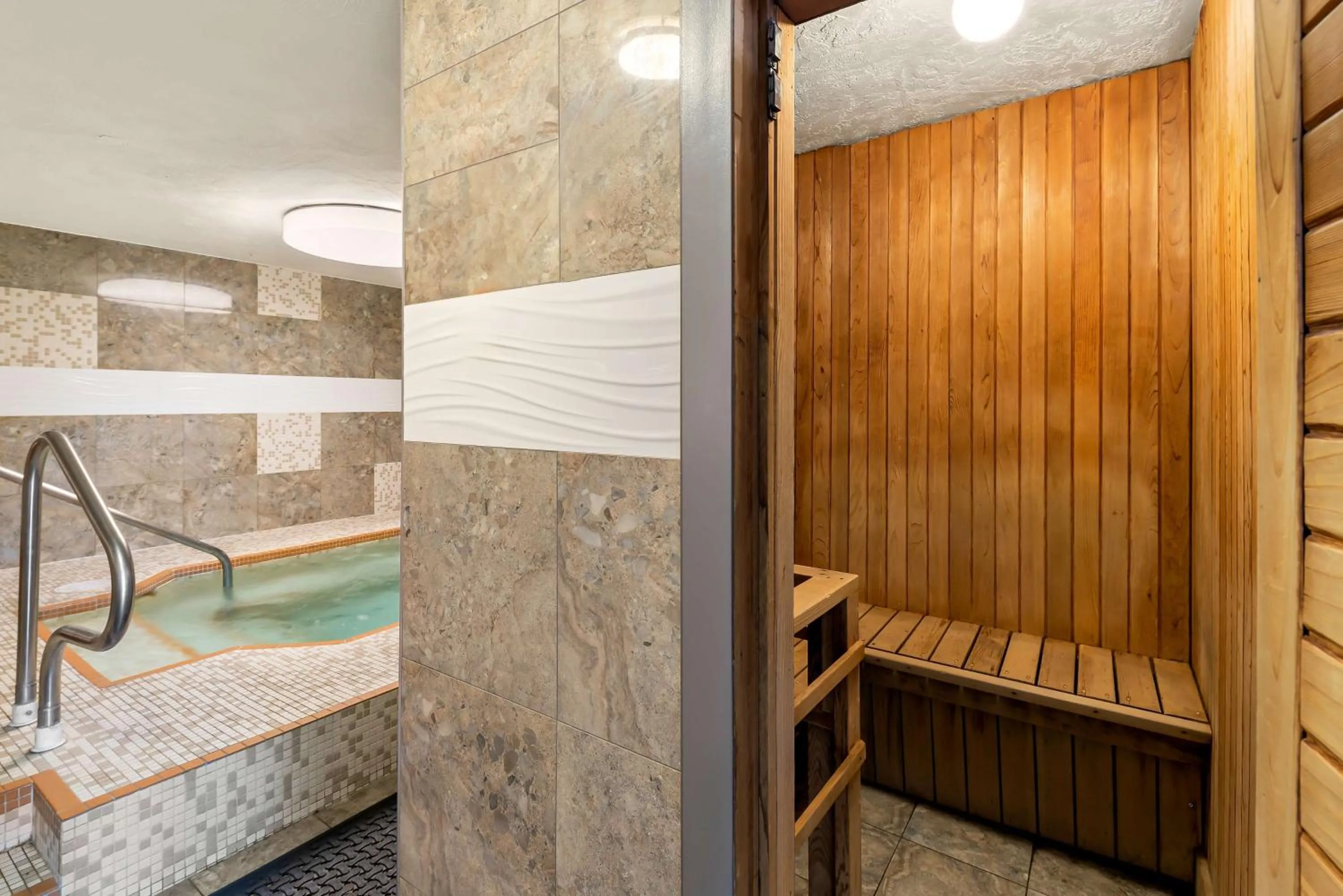 Spa and wellness centre/facilities in Best Western PLUS Inner Harbour Hotel