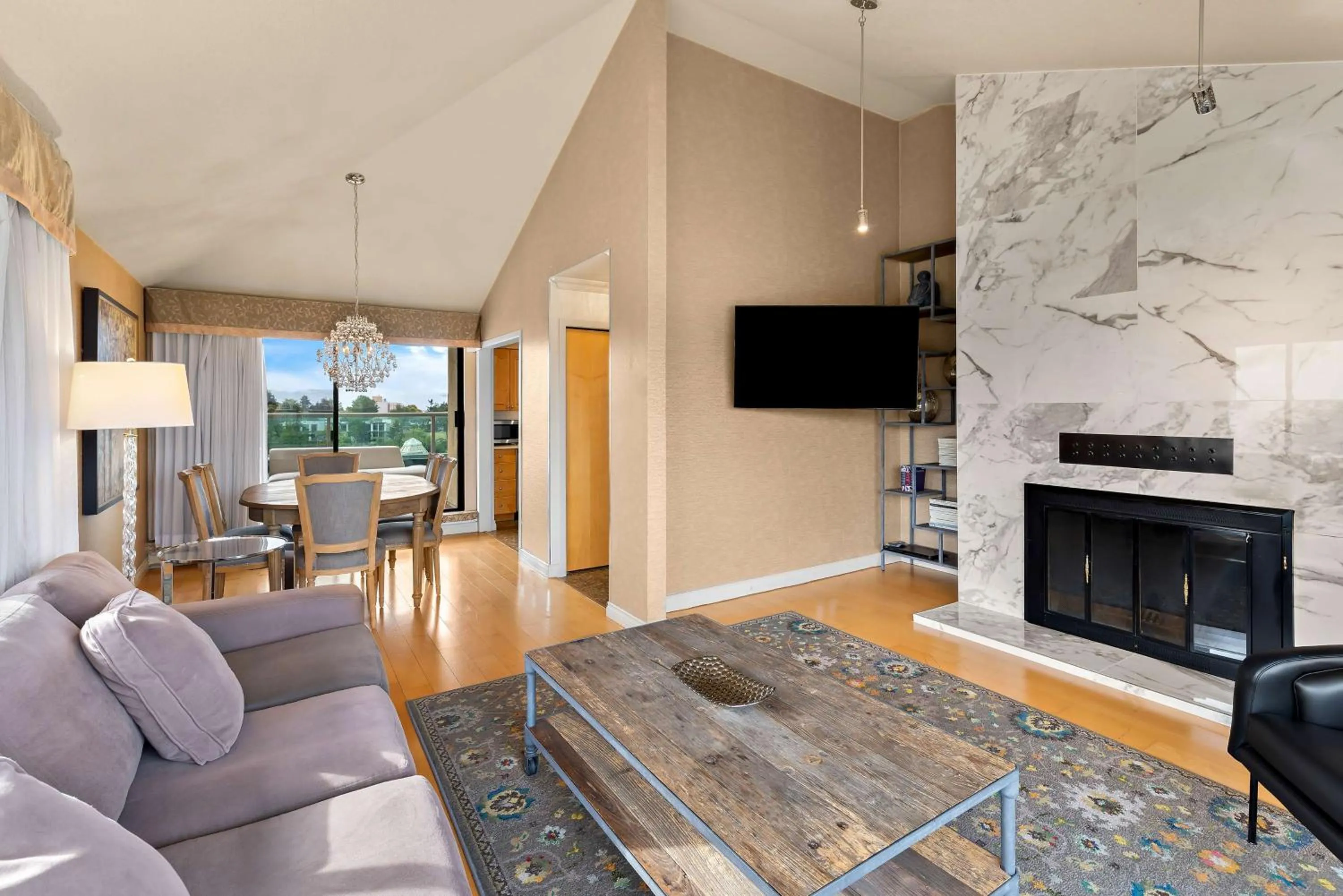 Photo of the whole room in Best Western PLUS Inner Harbour Hotel