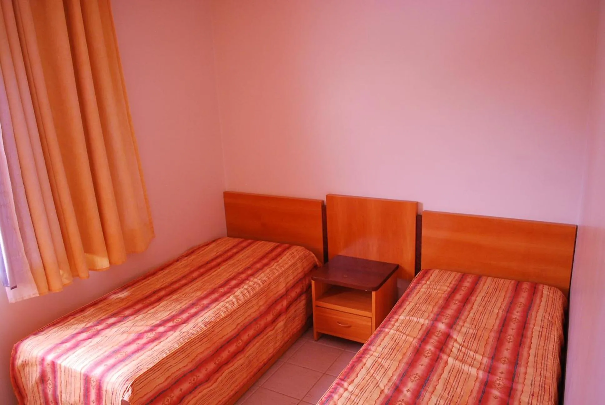 Bedroom in Prive das Thermas I Caldas Novas - ACHEI FERIAS - com roupa de cama