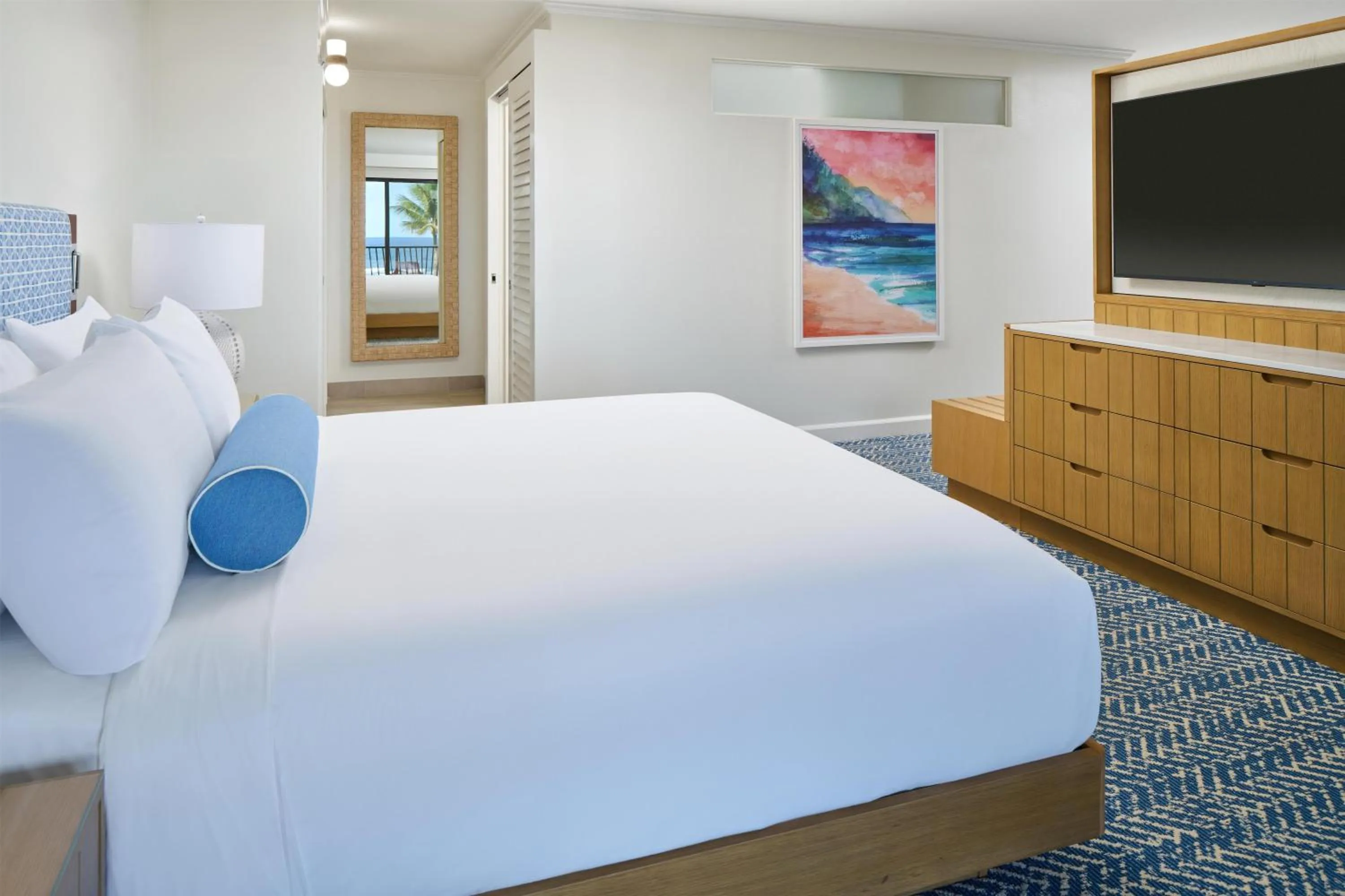 Bedroom, Bed in OUTRIGGER Kaua'i Beach Resort & Spa