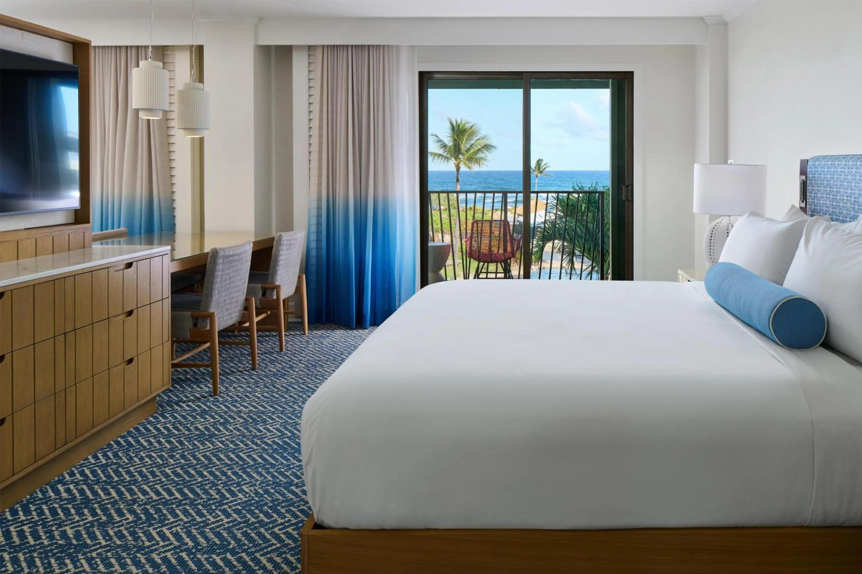 Bedroom, Bed in OUTRIGGER Kaua'i Beach Resort & Spa