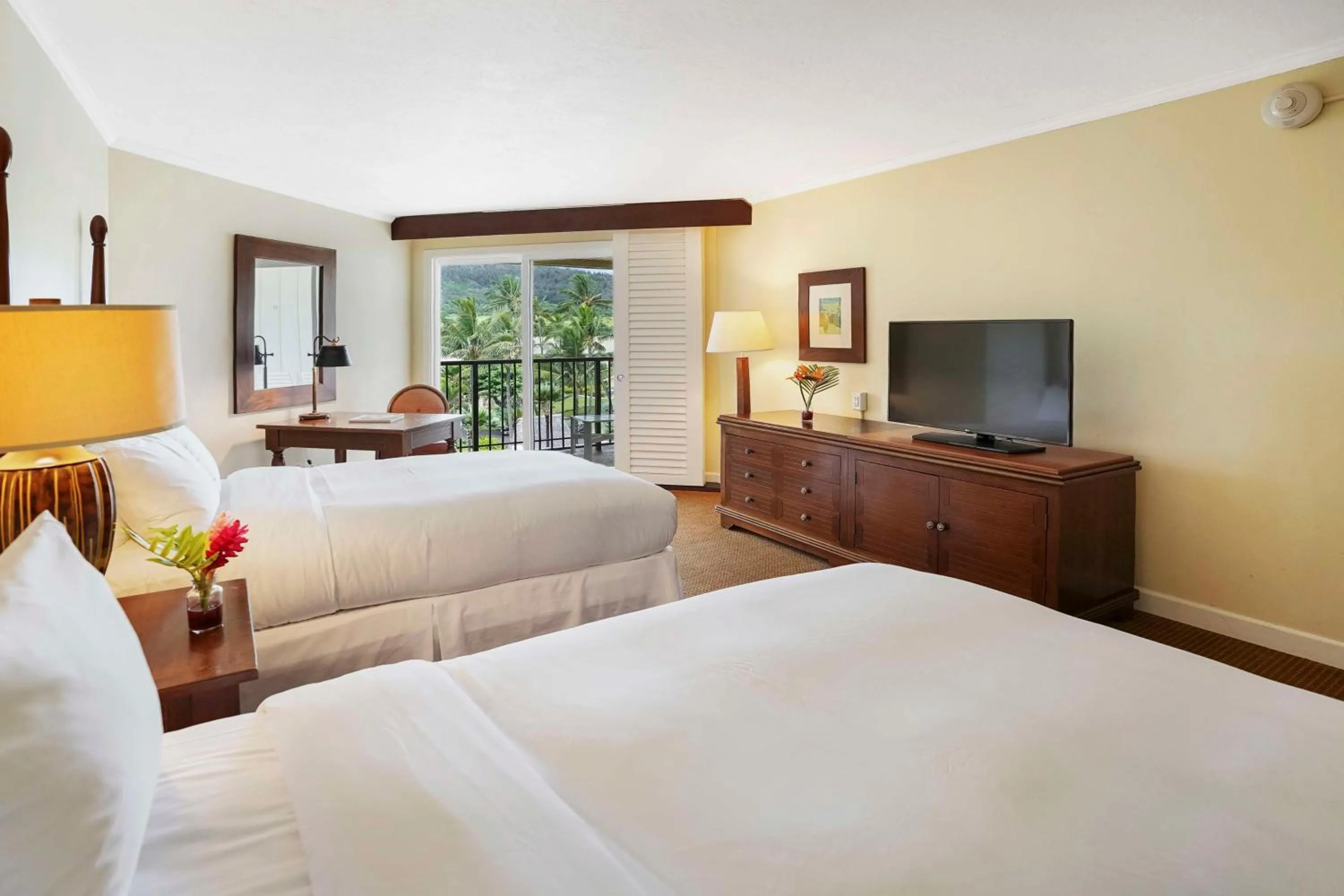 Bedroom, Bed in OUTRIGGER Kaua'i Beach Resort & Spa