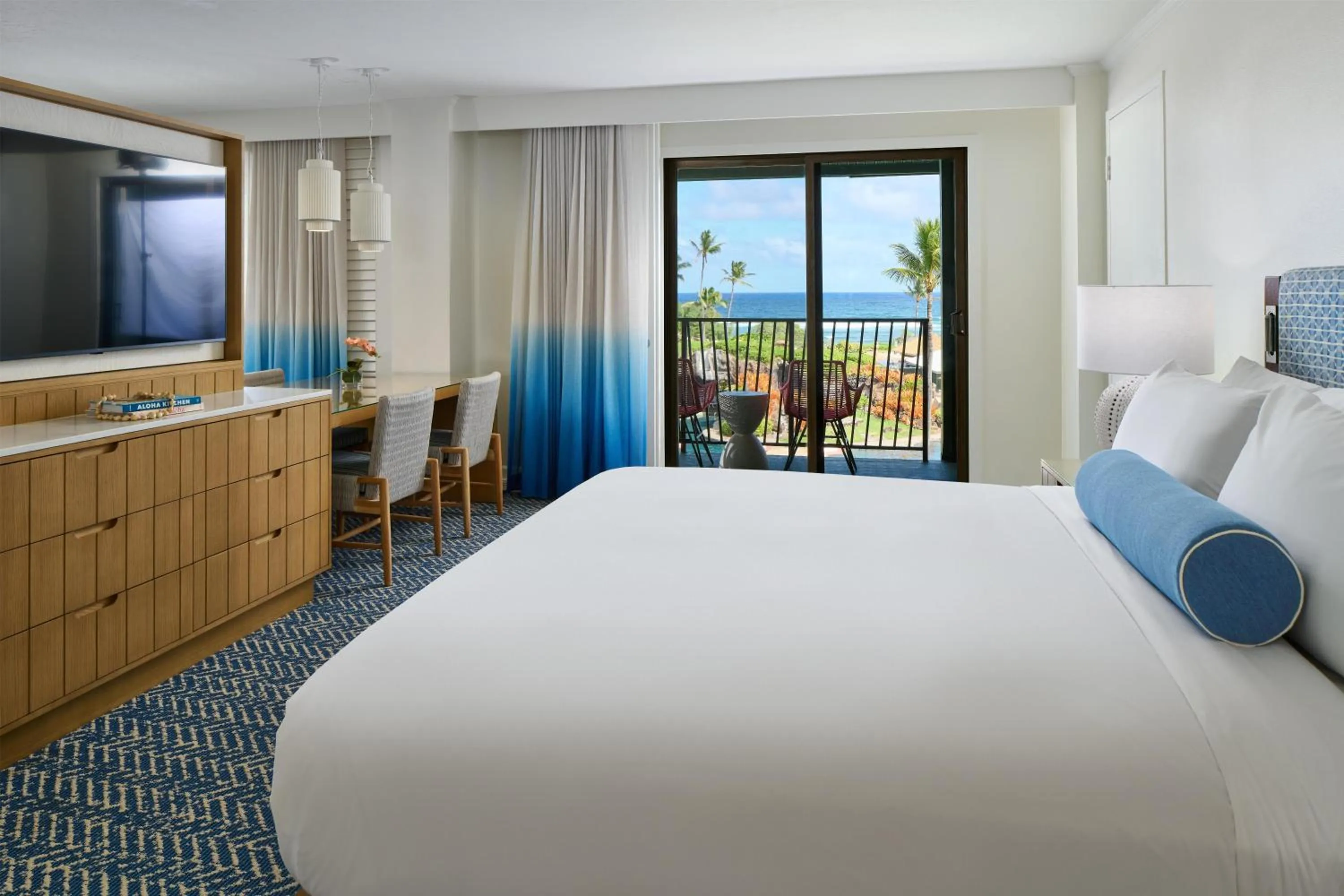 Bedroom, Bed in OUTRIGGER Kaua'i Beach Resort & Spa