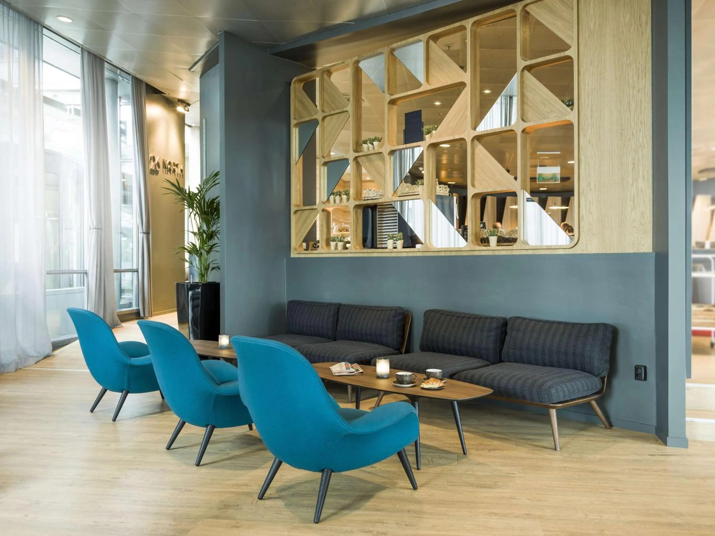 Lounge or bar in Radisson Blu Airport Hotel, Oslo Gardermoen