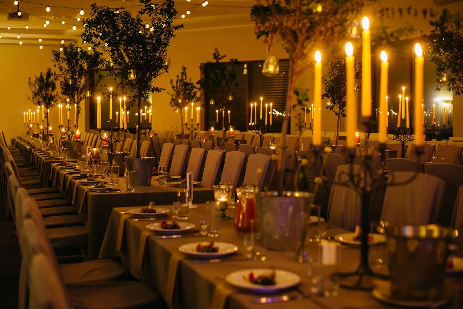 Restaurant/places to eat in Omega Hotel