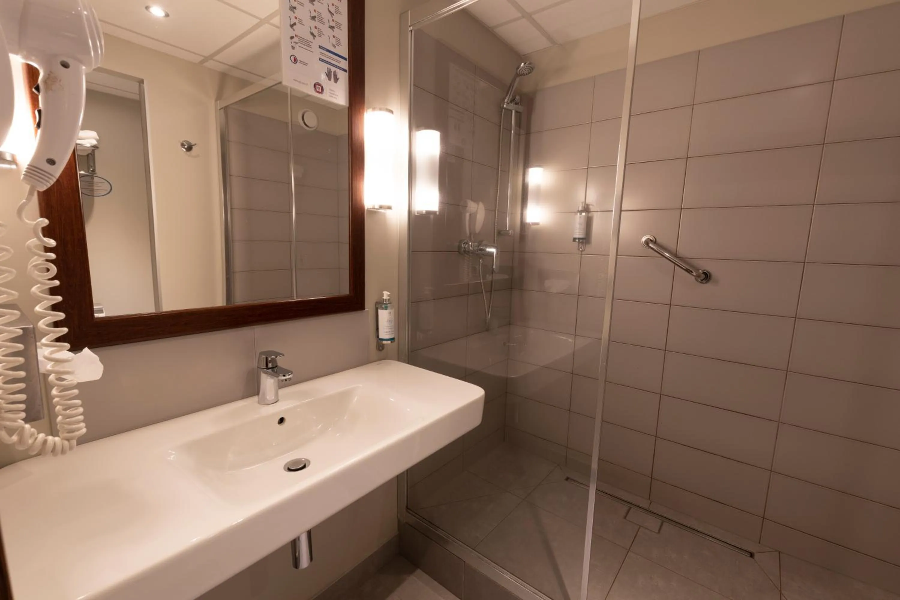 Bathroom in Omega Hotel