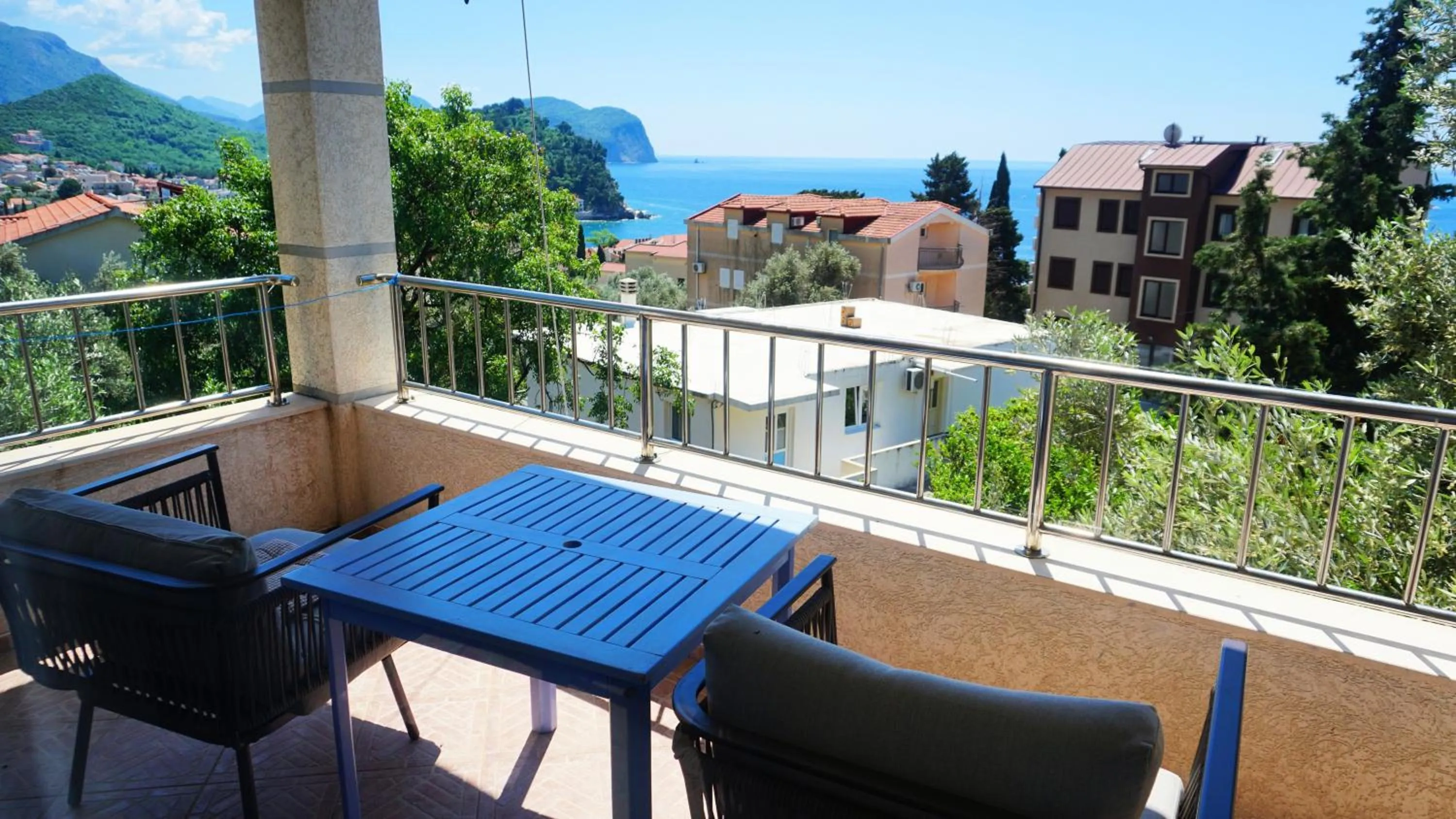 Comfort Apartment with Terrace and Sea View  in Medin Apartments BluVista