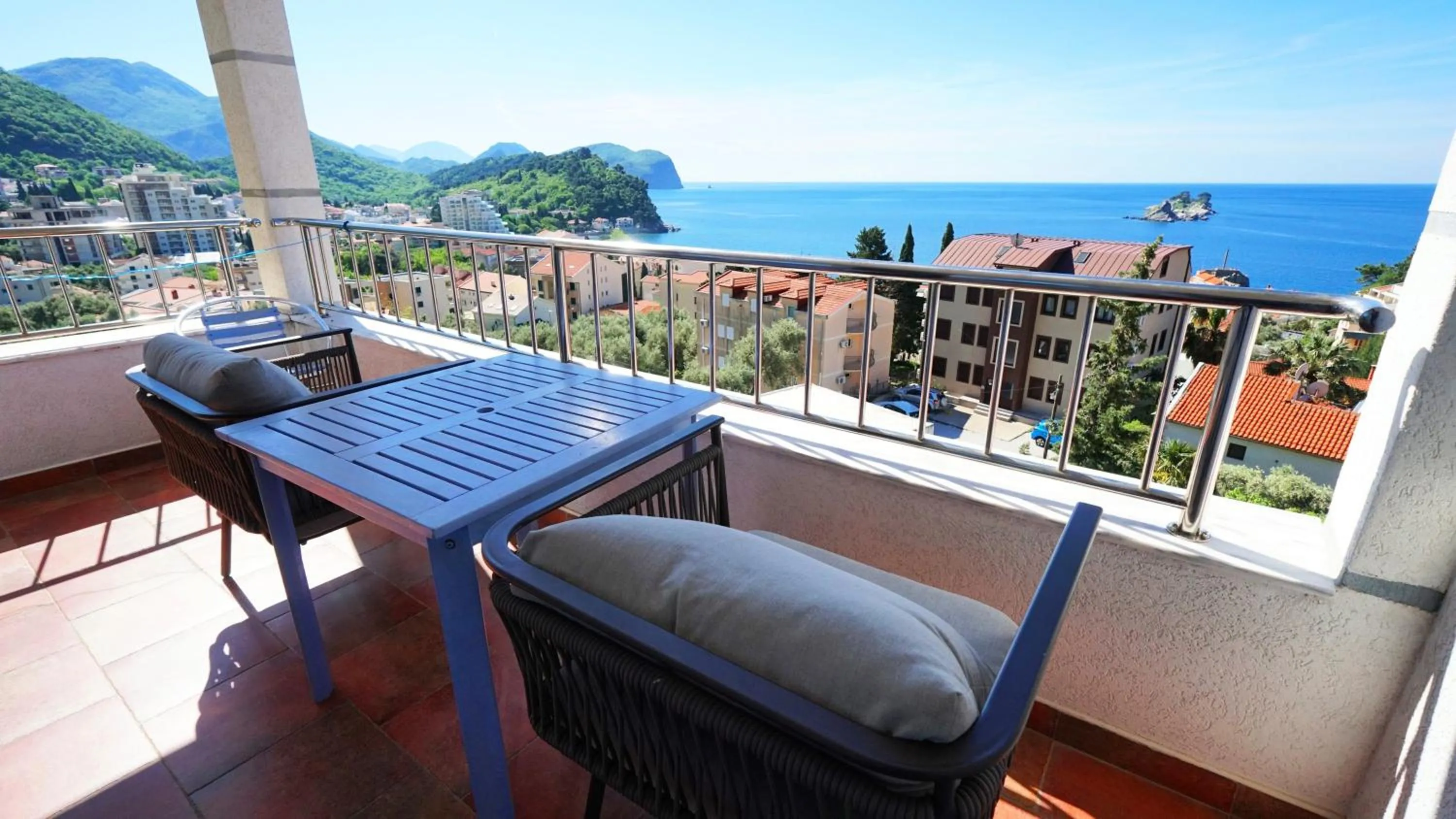 Superior Studio Apartment with Terrace and Sea View in Medin Apartments BluVista