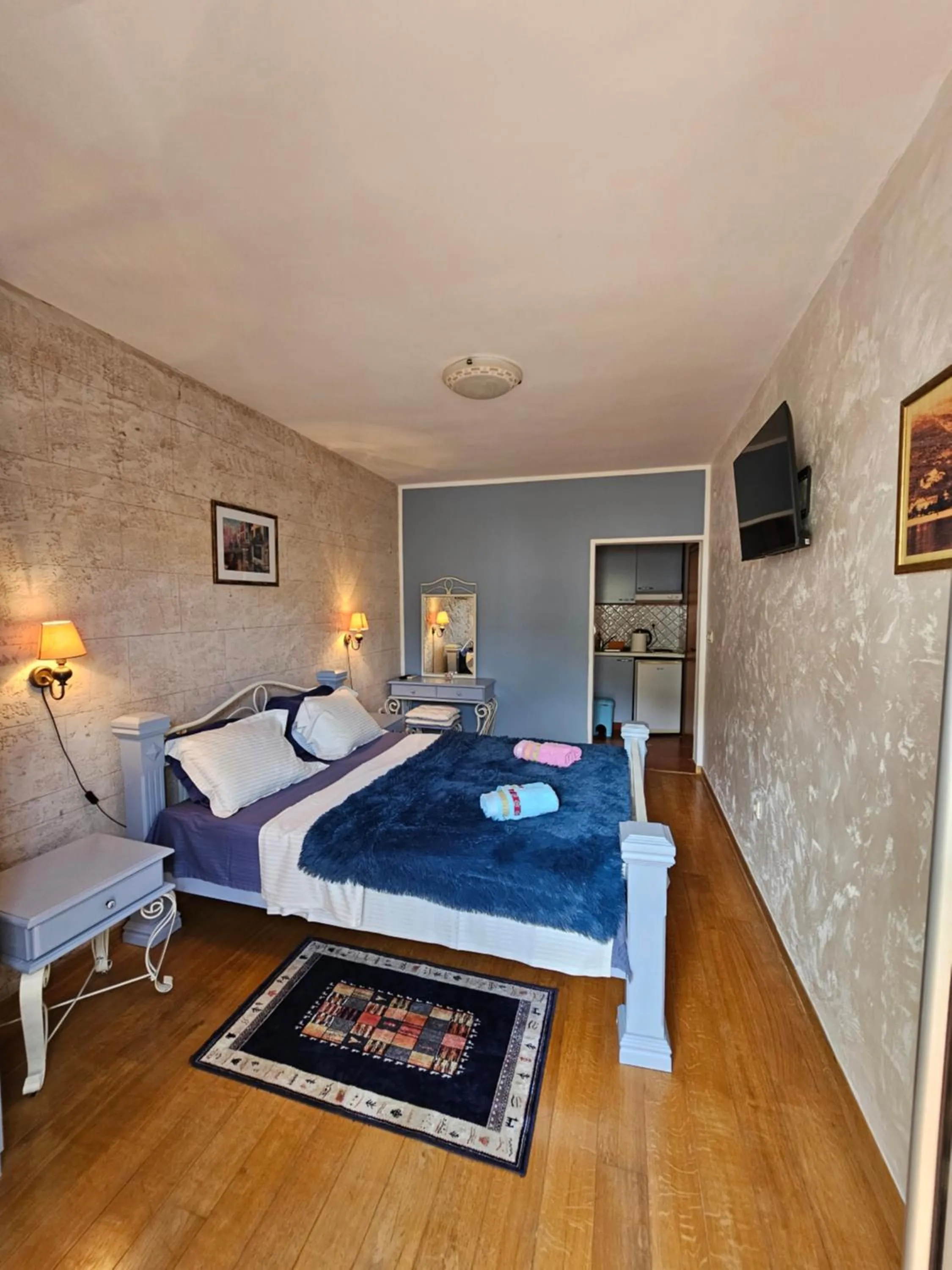 Studio Apartment with Balcony and Garden View in Medin Apartments BluVista