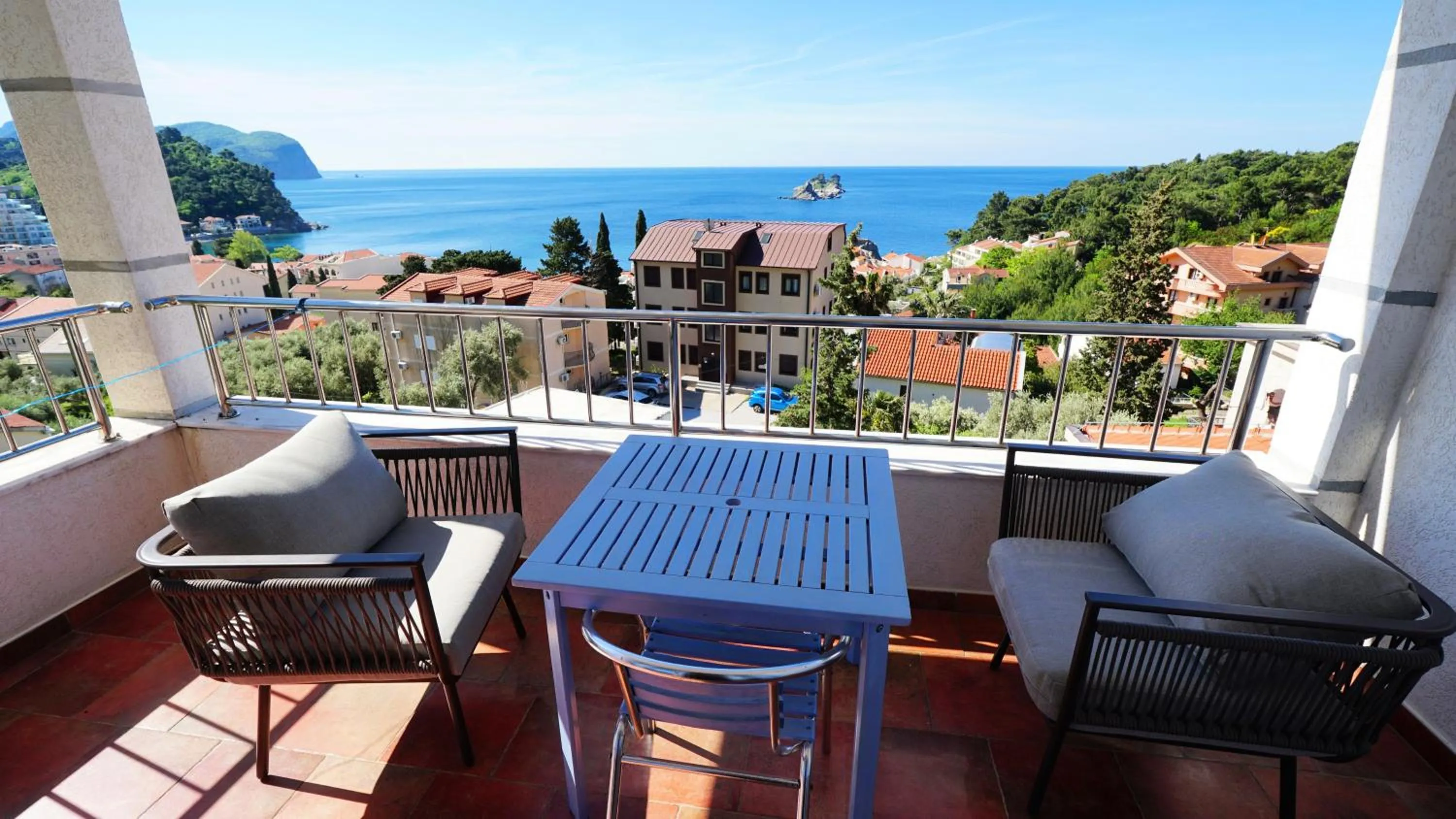 Medin Apartments BluVista