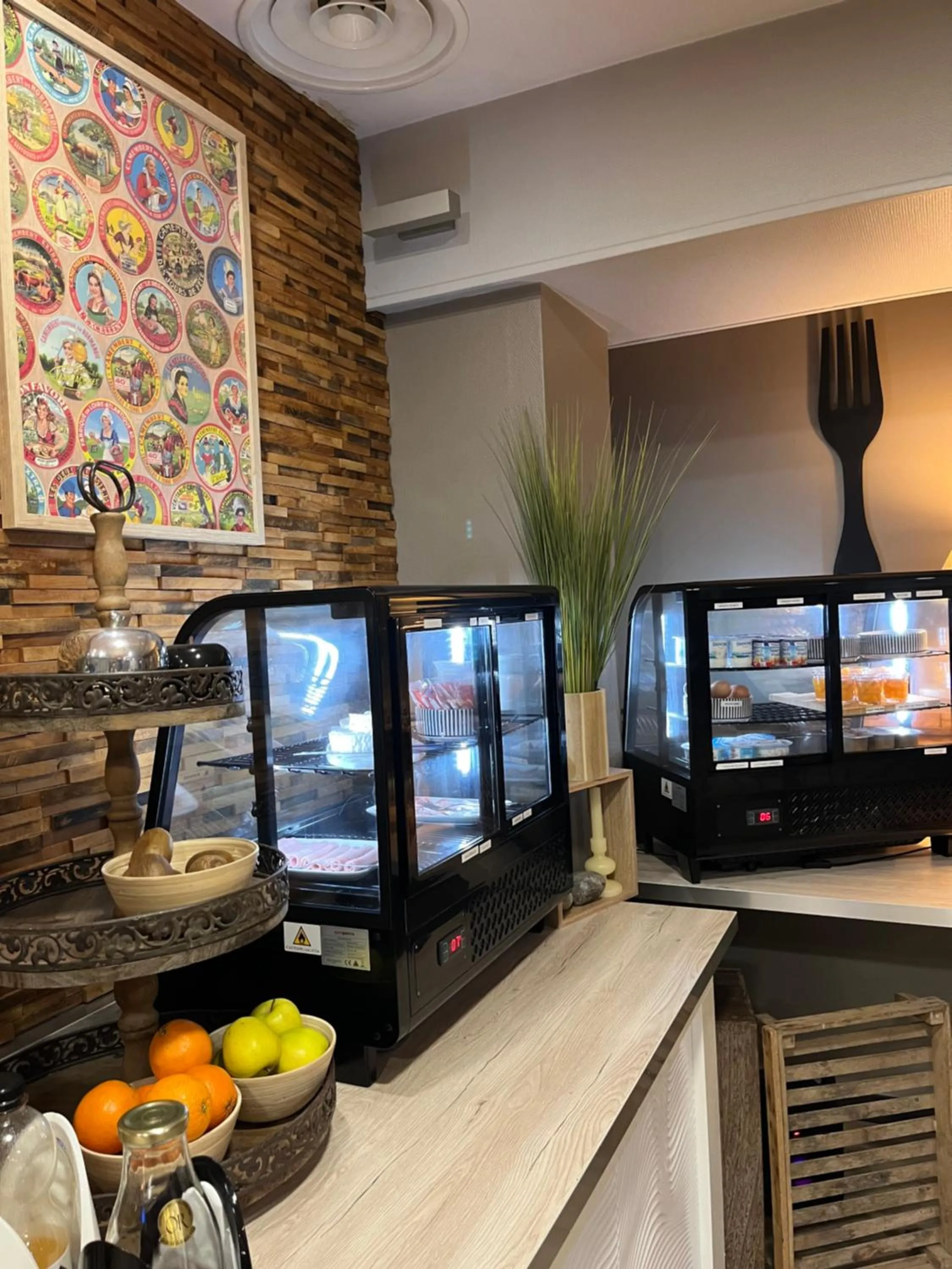 Breakfast in Hotel Best Western La Mare Ô Poissons