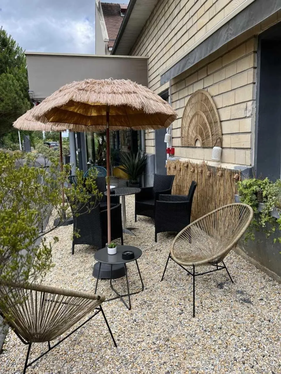 Property building in Hotel Best Western La Mare Ô Poissons