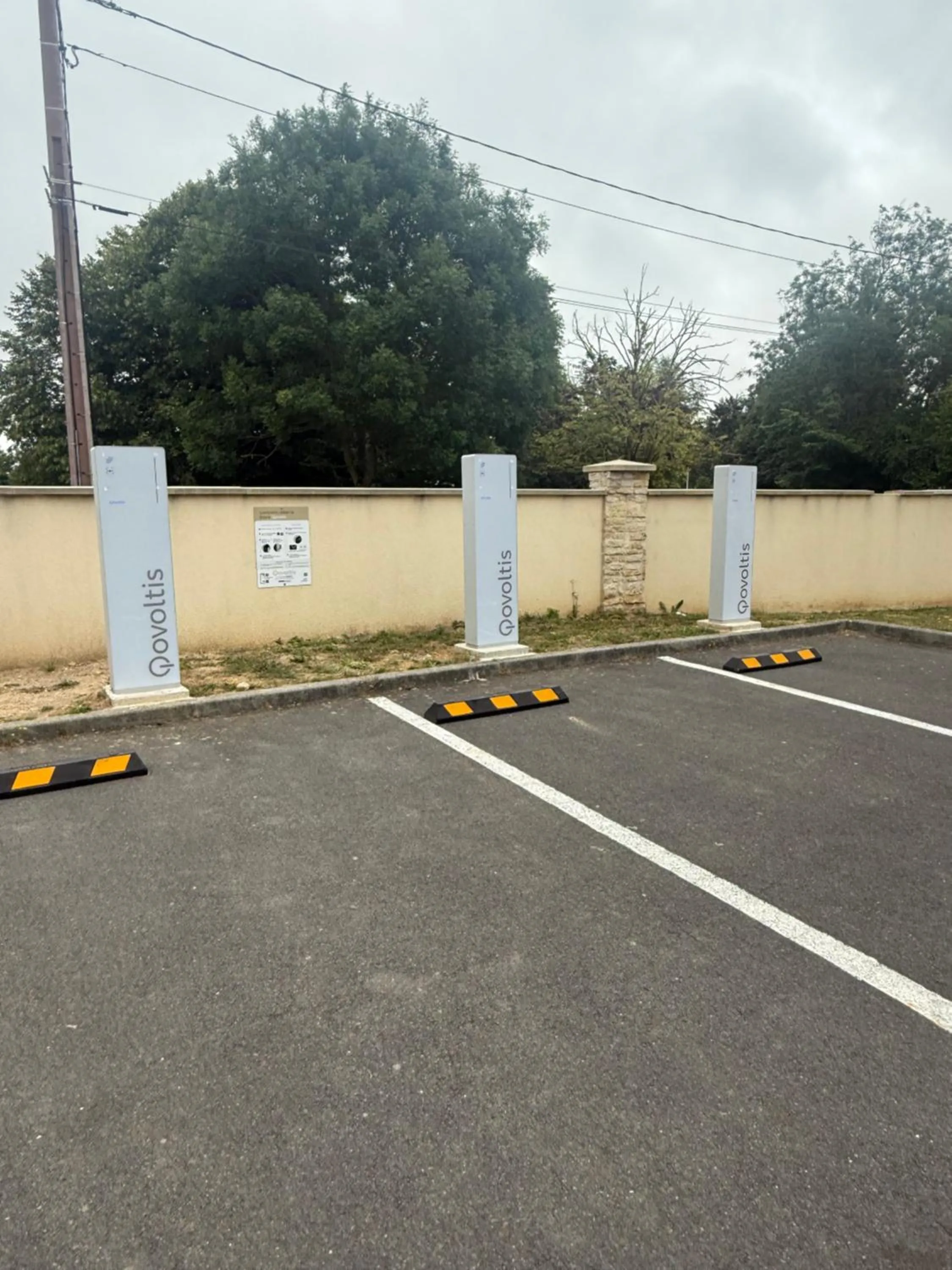 Parking in Hotel Best Western La Mare Ô Poissons