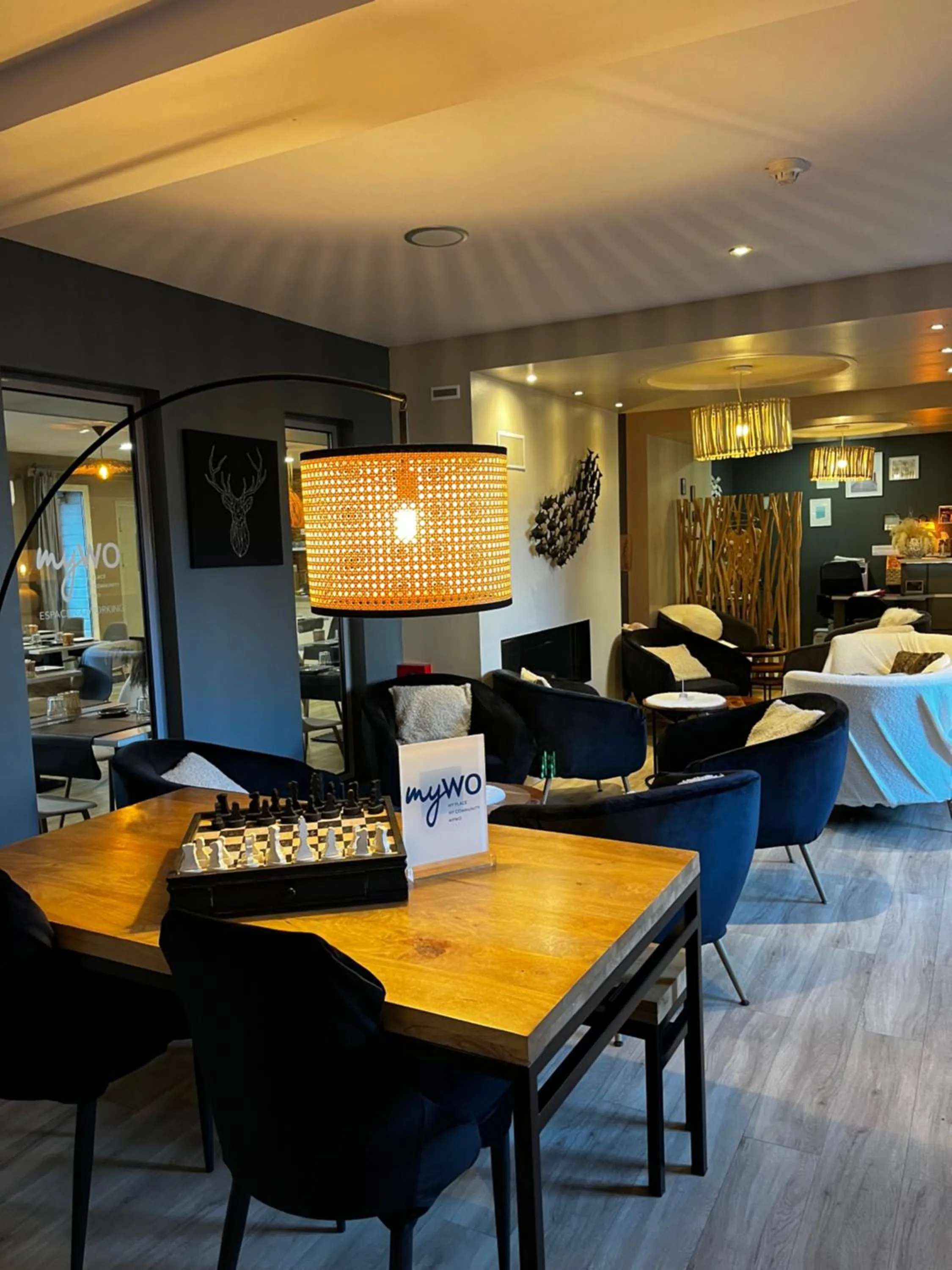 TV and multimedia in Hotel Best Western La Mare Ô Poissons