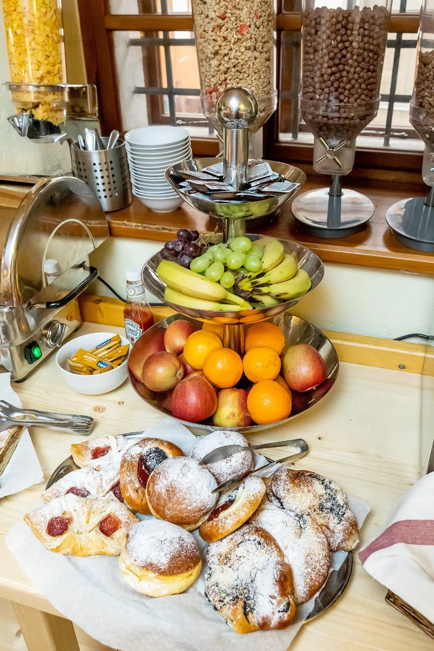 Buffet breakfast in Penzion Thallerův Dům