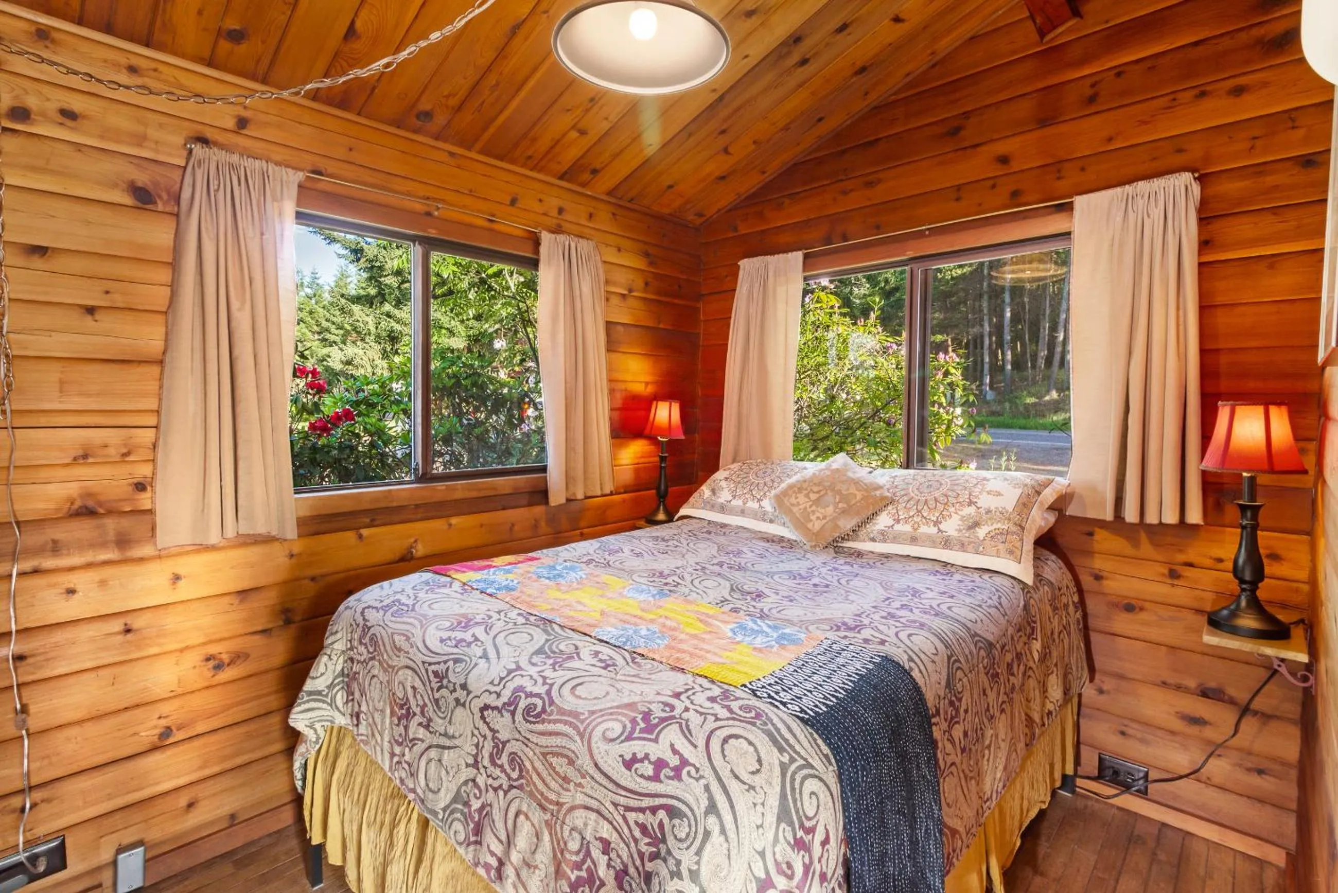 Bed in Juniper Lane Guest House