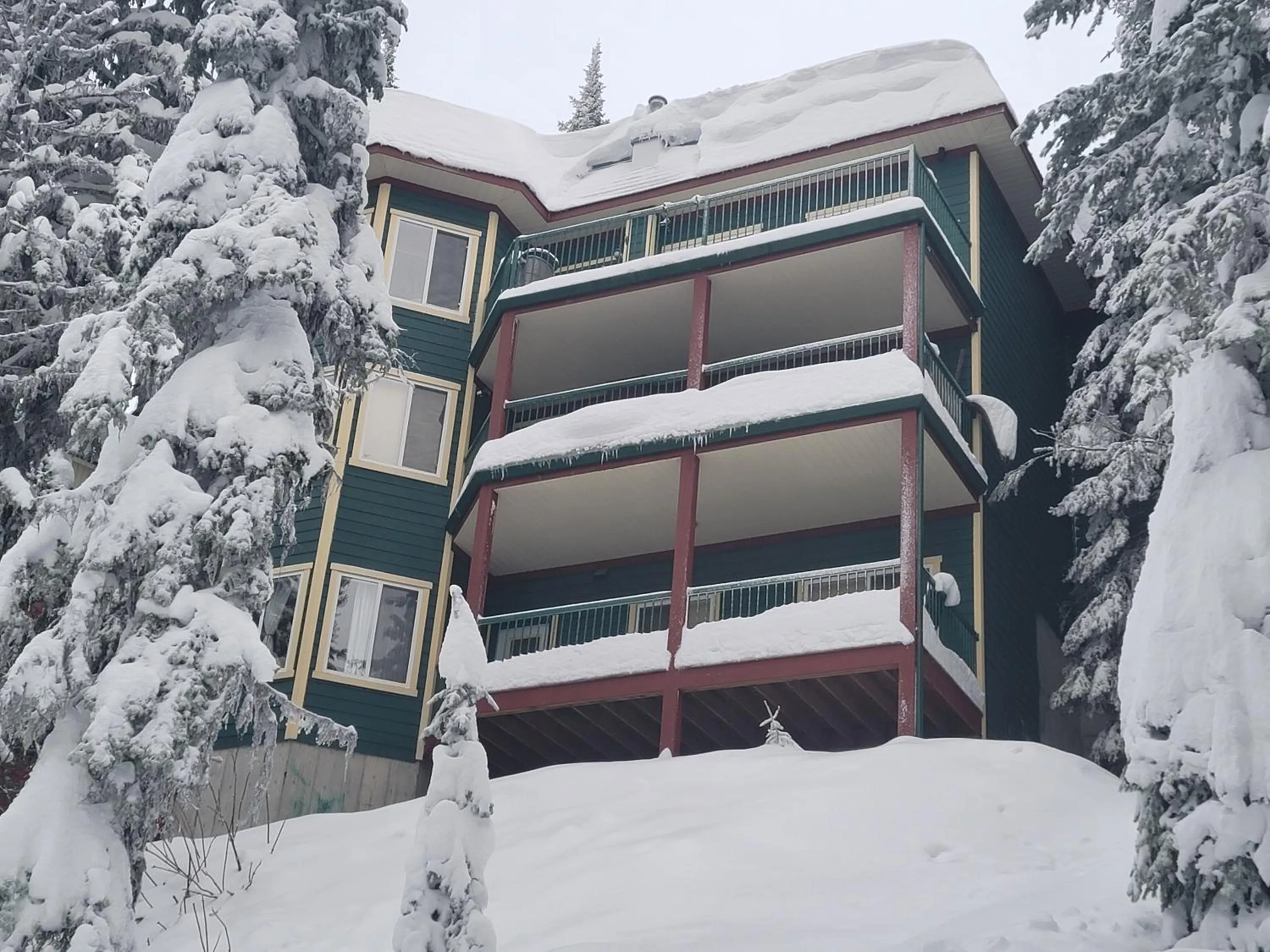 Vacation Homes by The Bulldog- Berker's Suite A