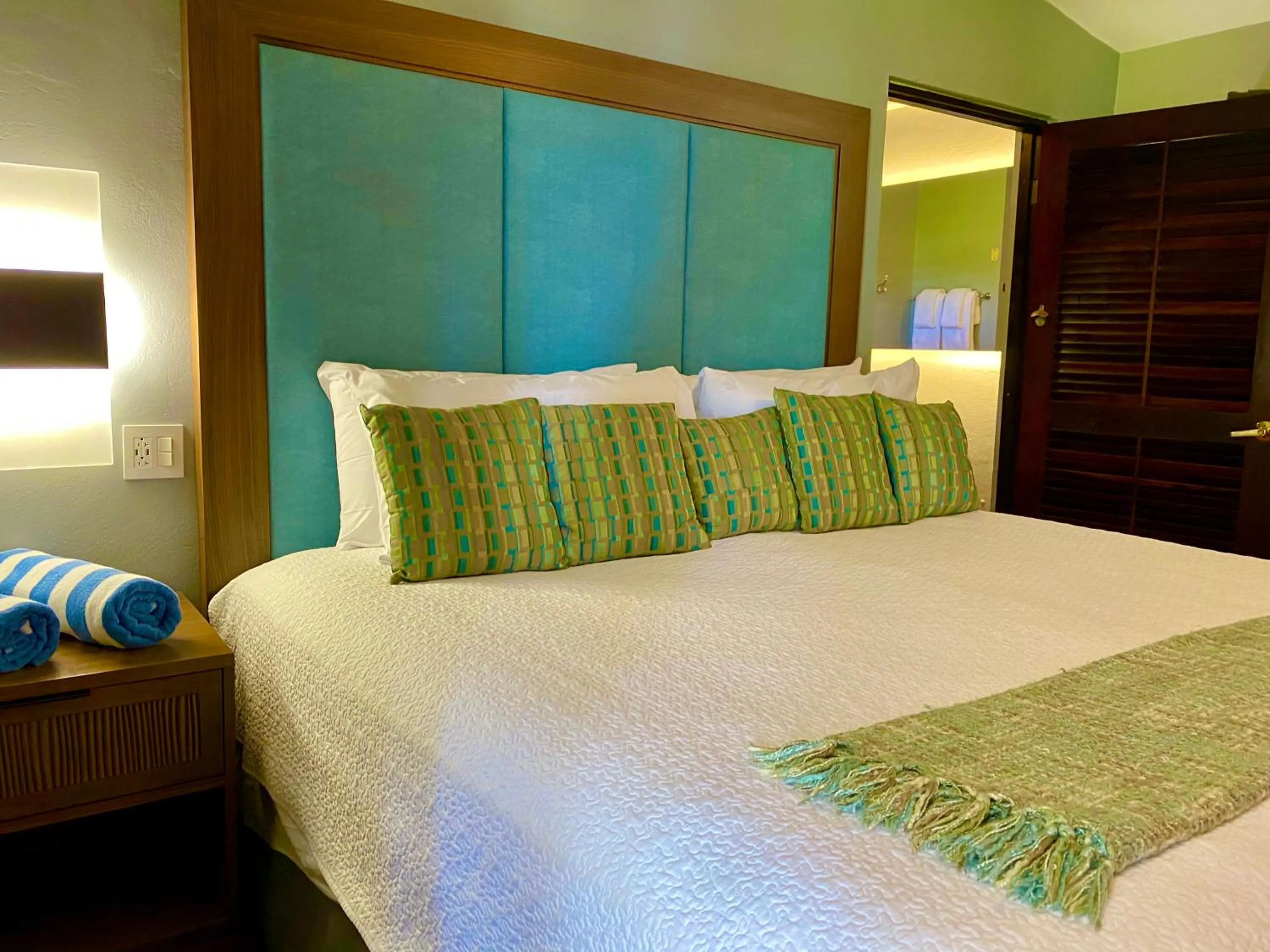 Bed in Blue Horizon Boutique Resort