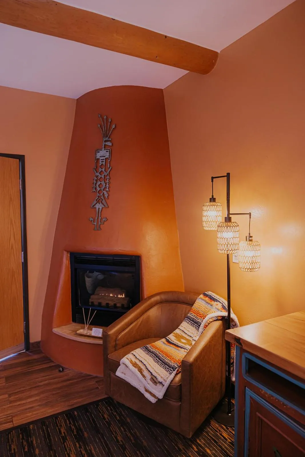 fireplace, Bed in Southwest Inn at Sedona