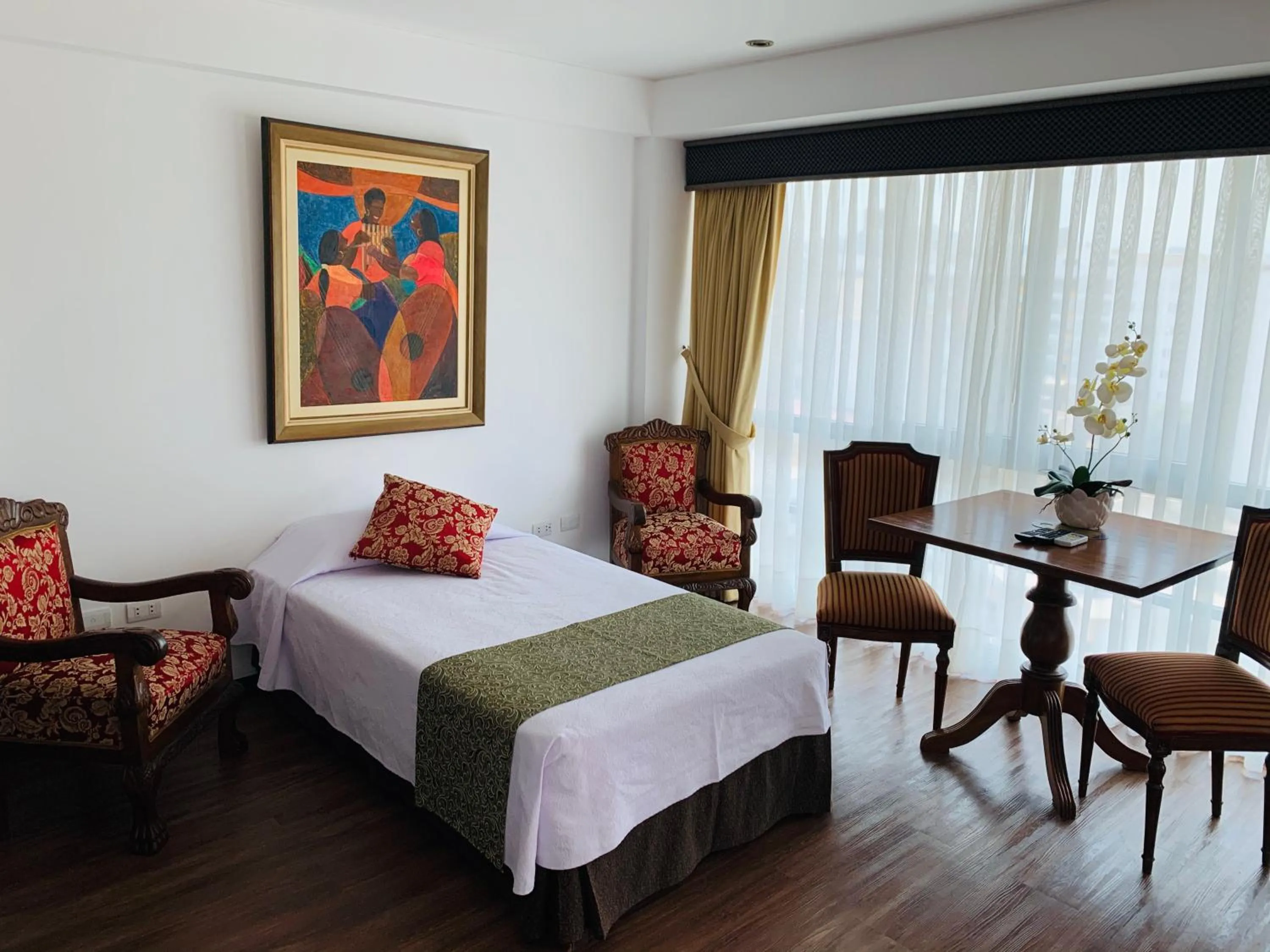 Photo of the whole room in Hotel Monte Real