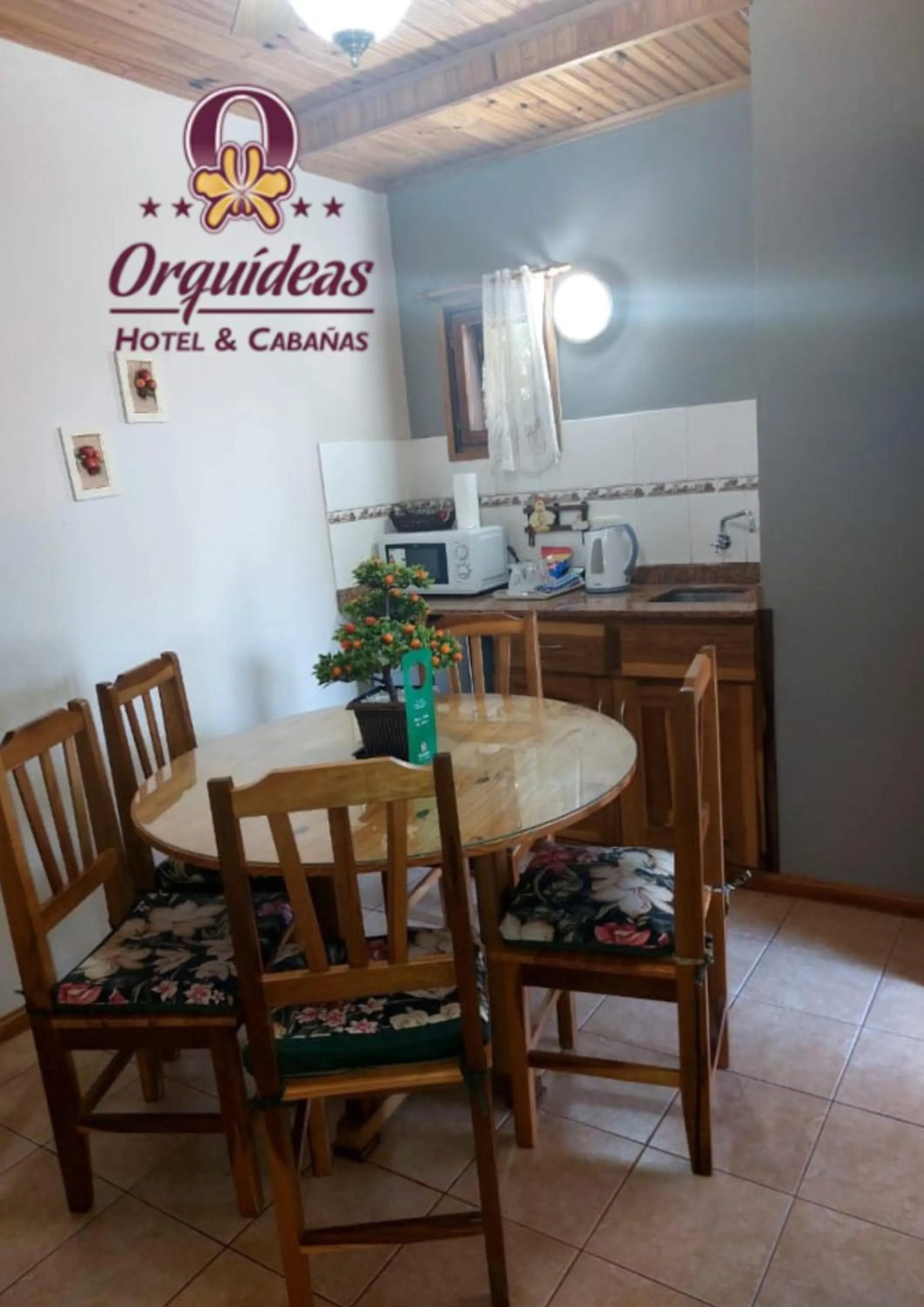 Kitchen or kitchenette in Orquideas Hotel & Cabañas