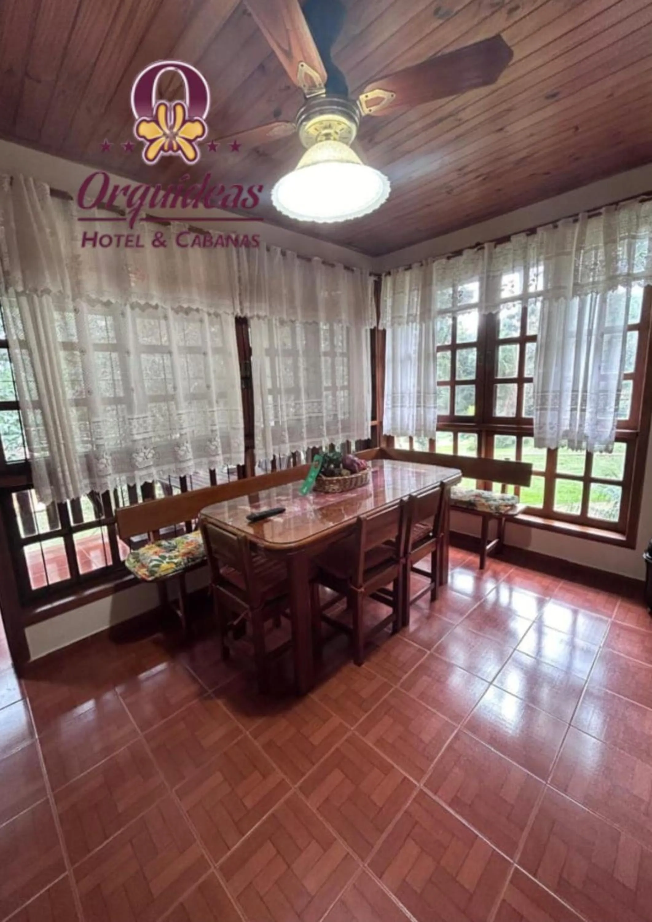 Dining area in Orquideas Hotel & Cabañas