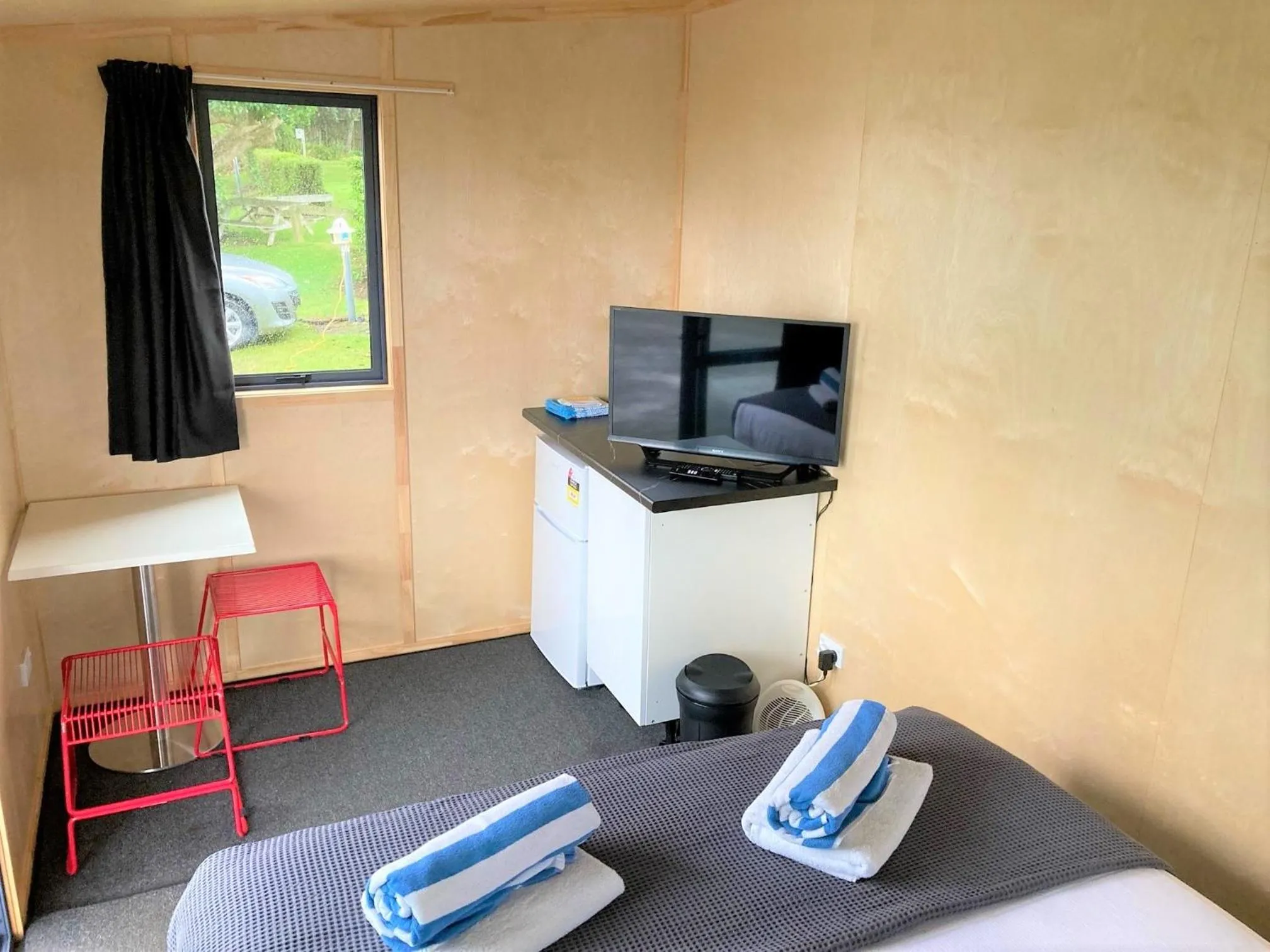 TV and multimedia in Athenree Hot Springs & Holiday Park