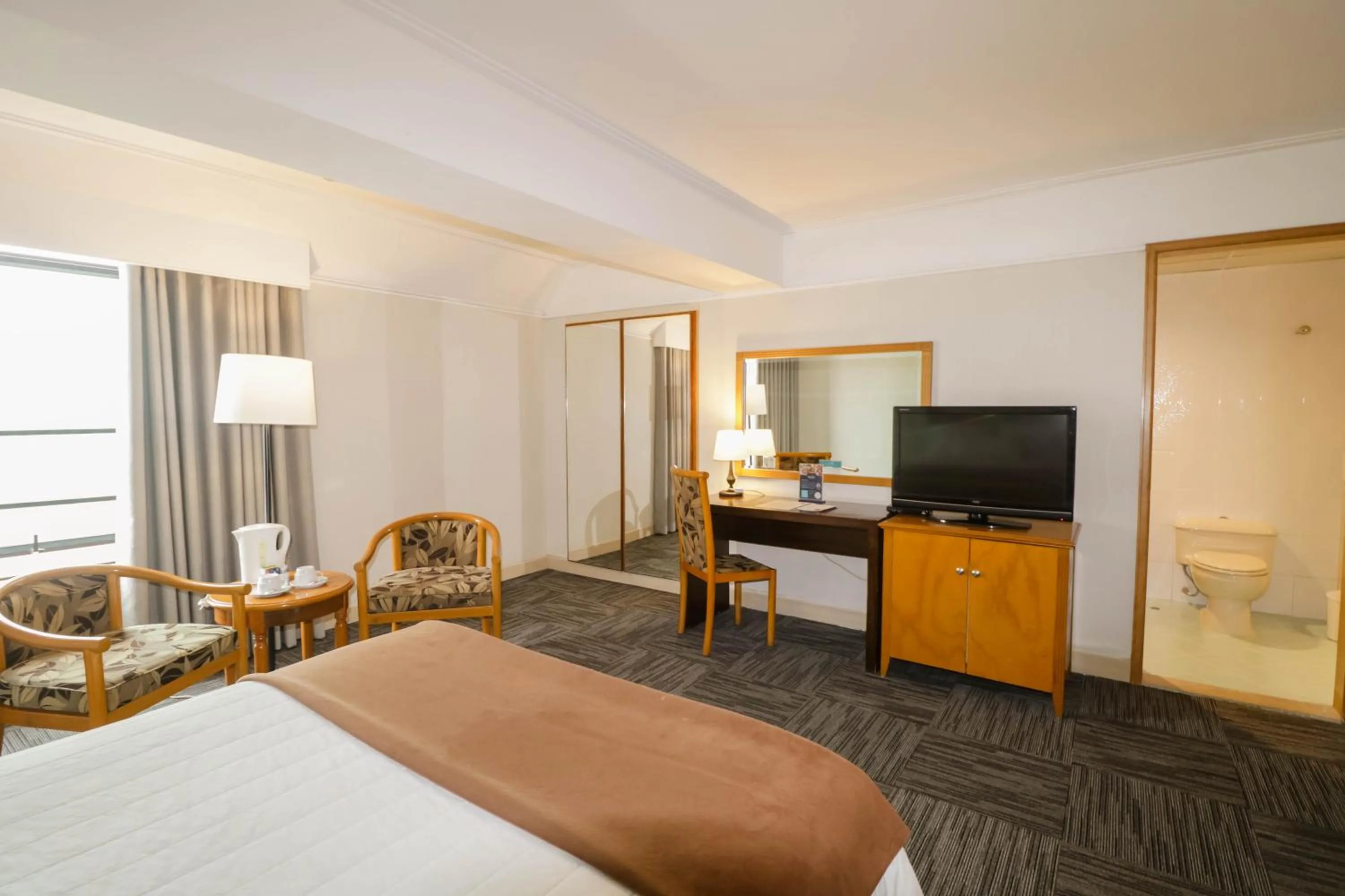 TV and multimedia, Bed in Hotel Miramar