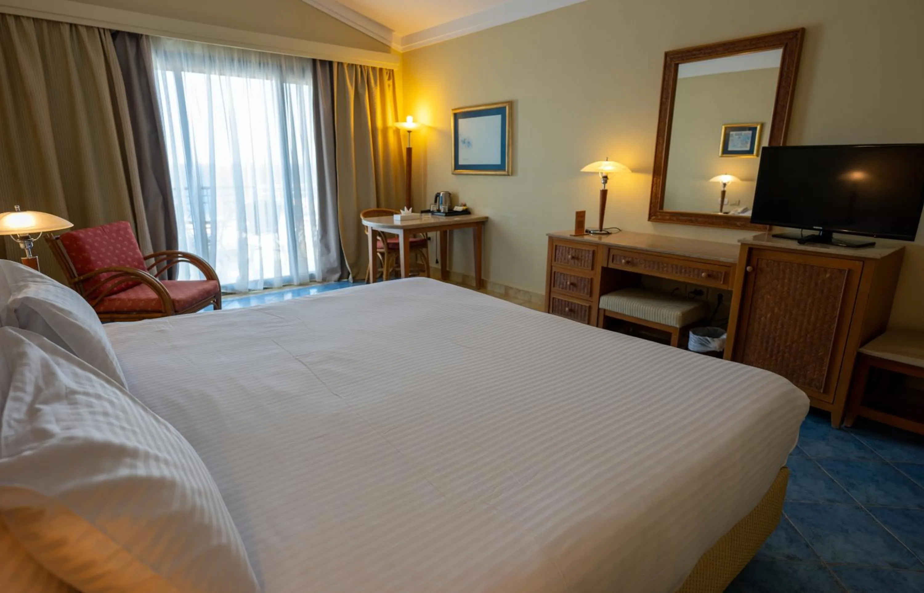 Bed in Ecotel Dahab Bay View Resort