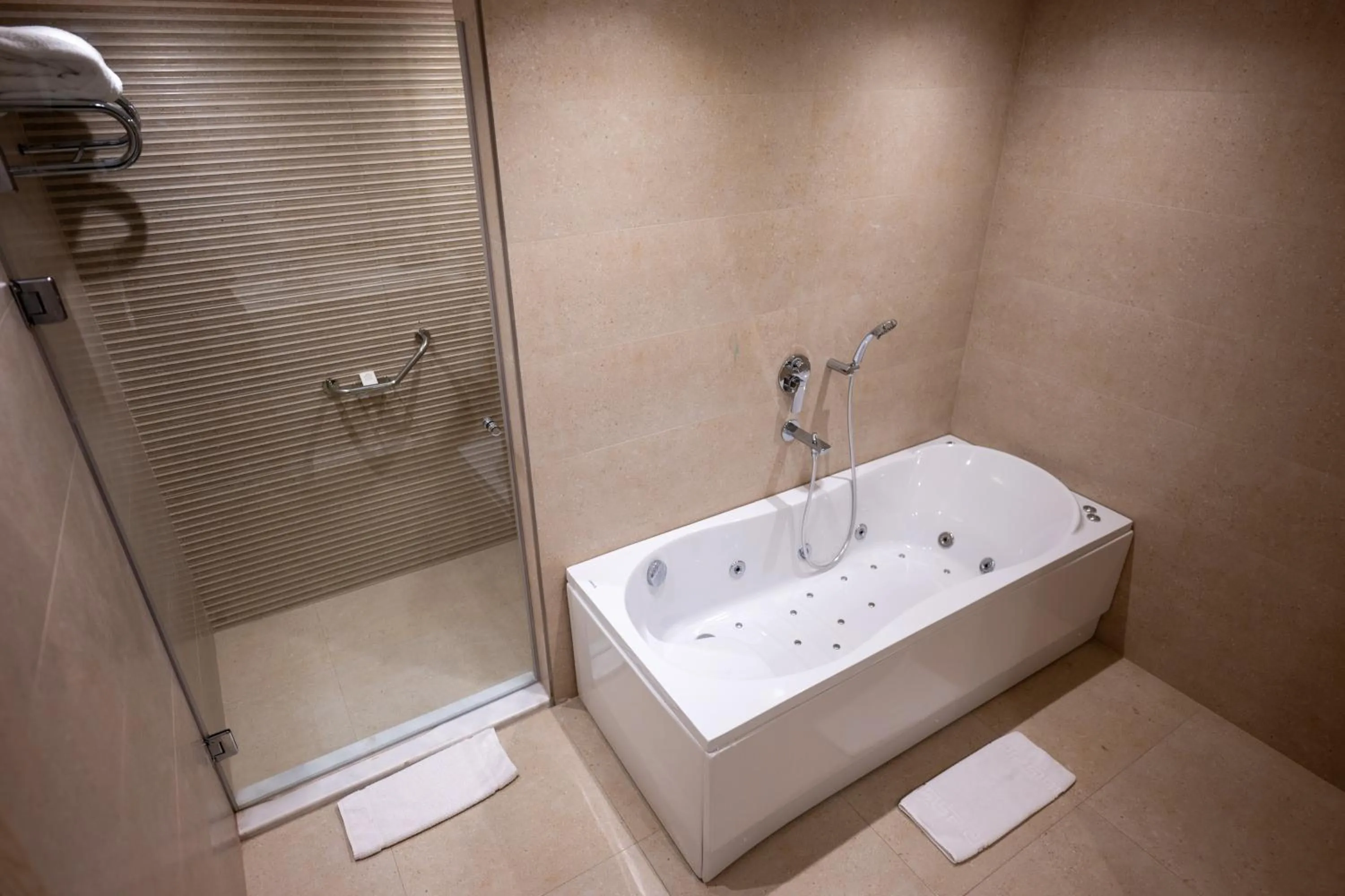 Shower in Ecotel Dahab Bay View Resort