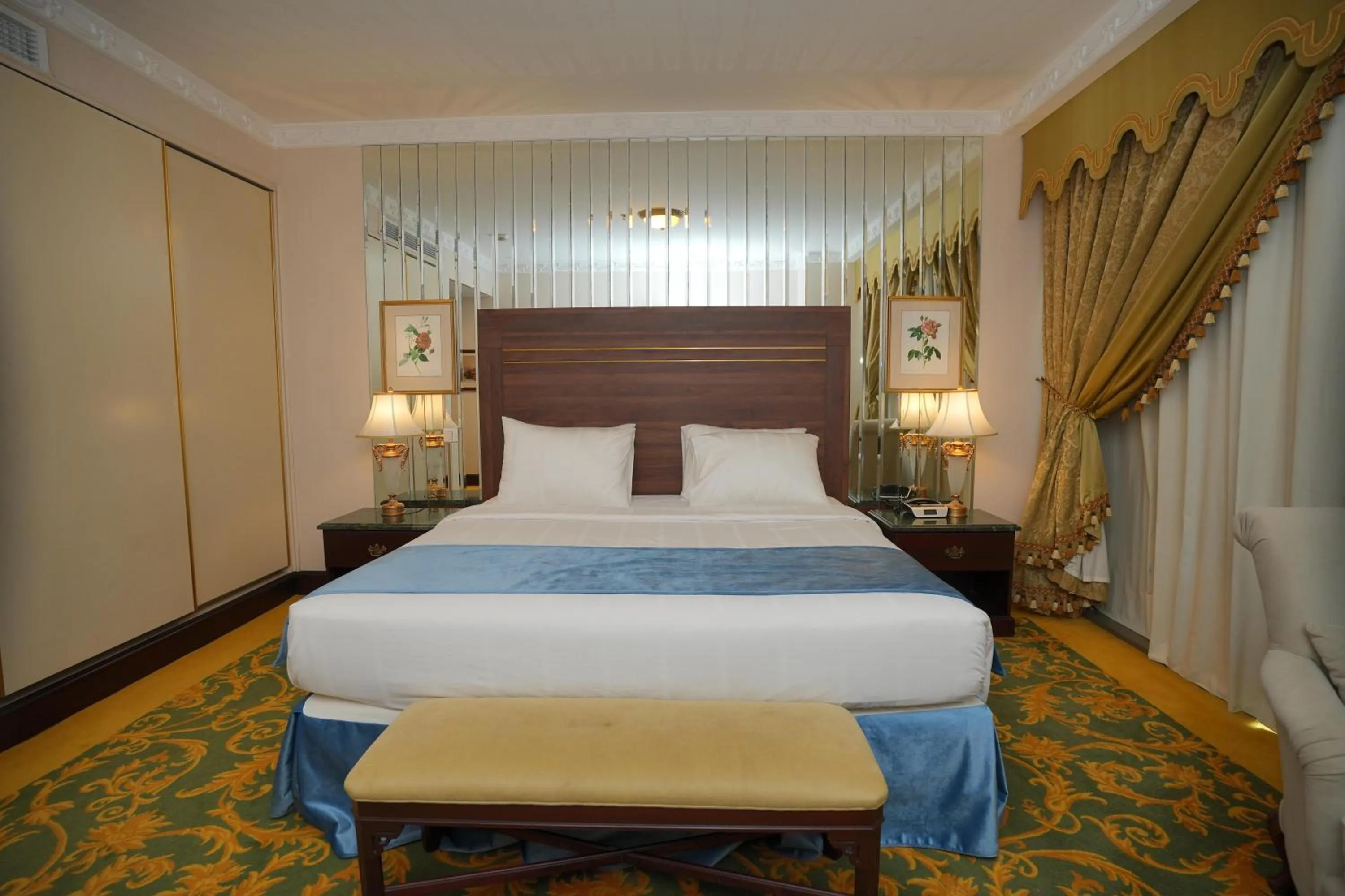 room service, Bed in Habitat Hotel All Suites - Jeddah
