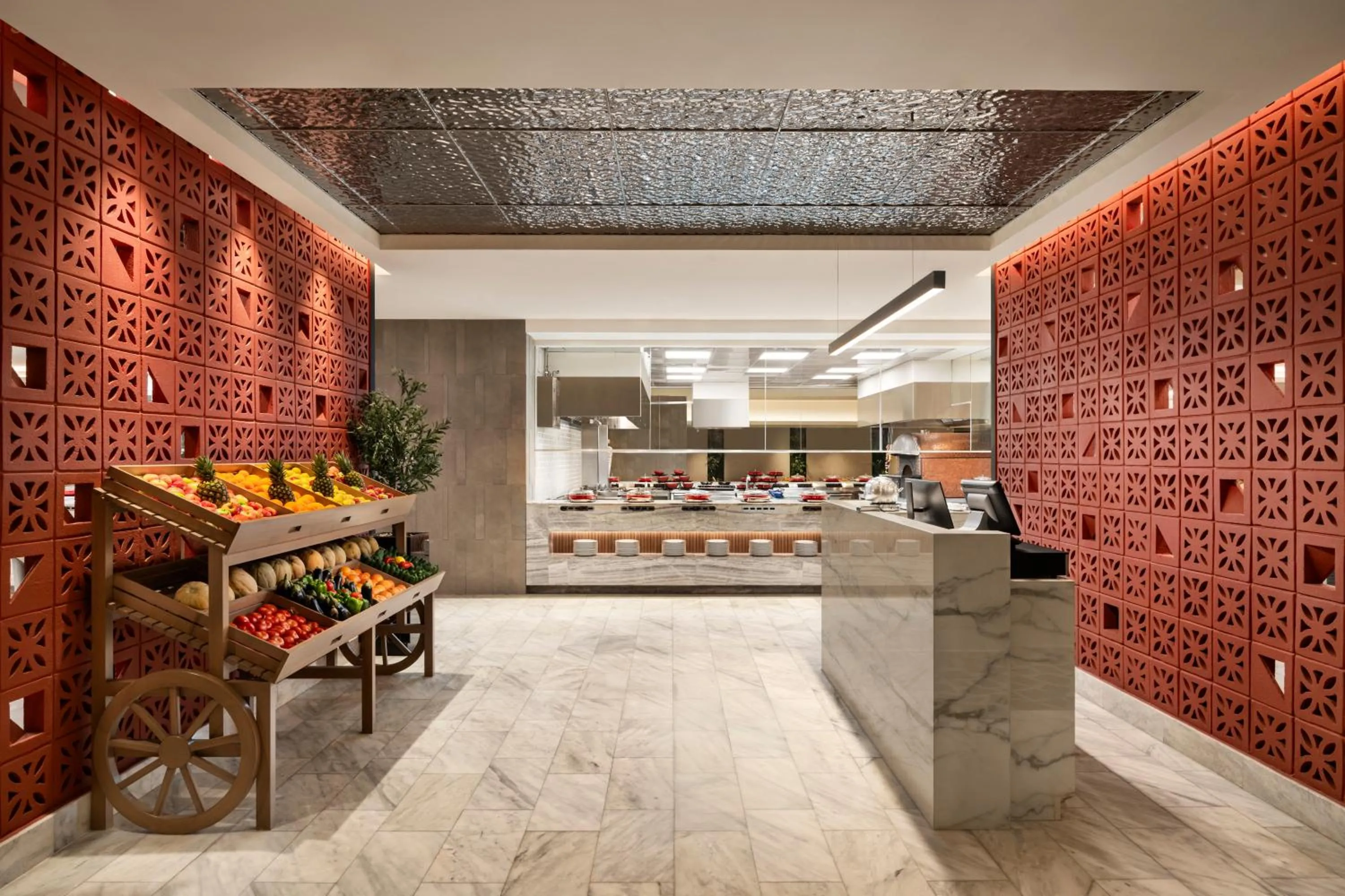 Restaurant/places to eat in Movenpick Hotel & Residences Hajar Tower Makkah