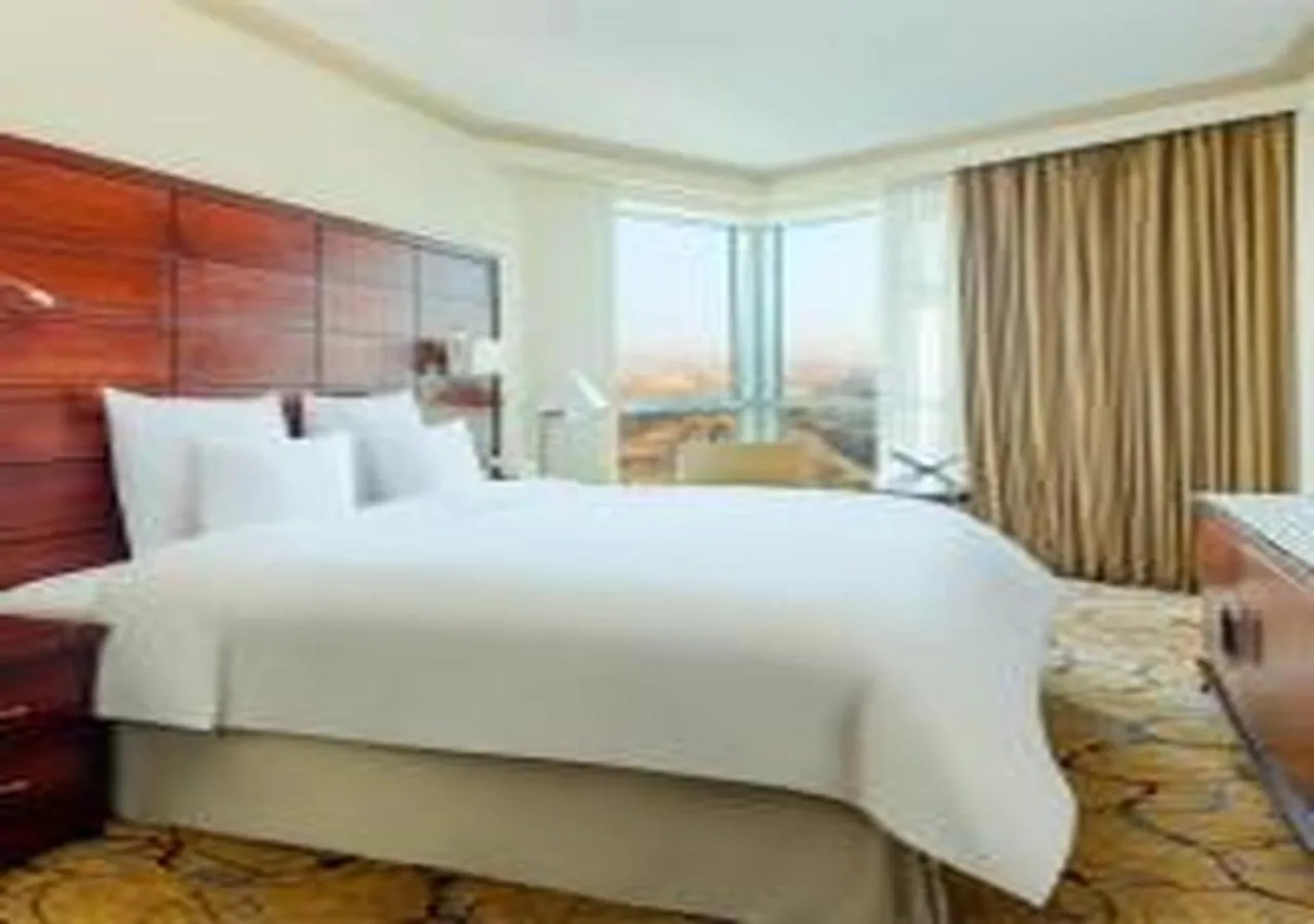 Bedroom, Bed in Movenpick Hotel & Residences Hajar Tower Makkah