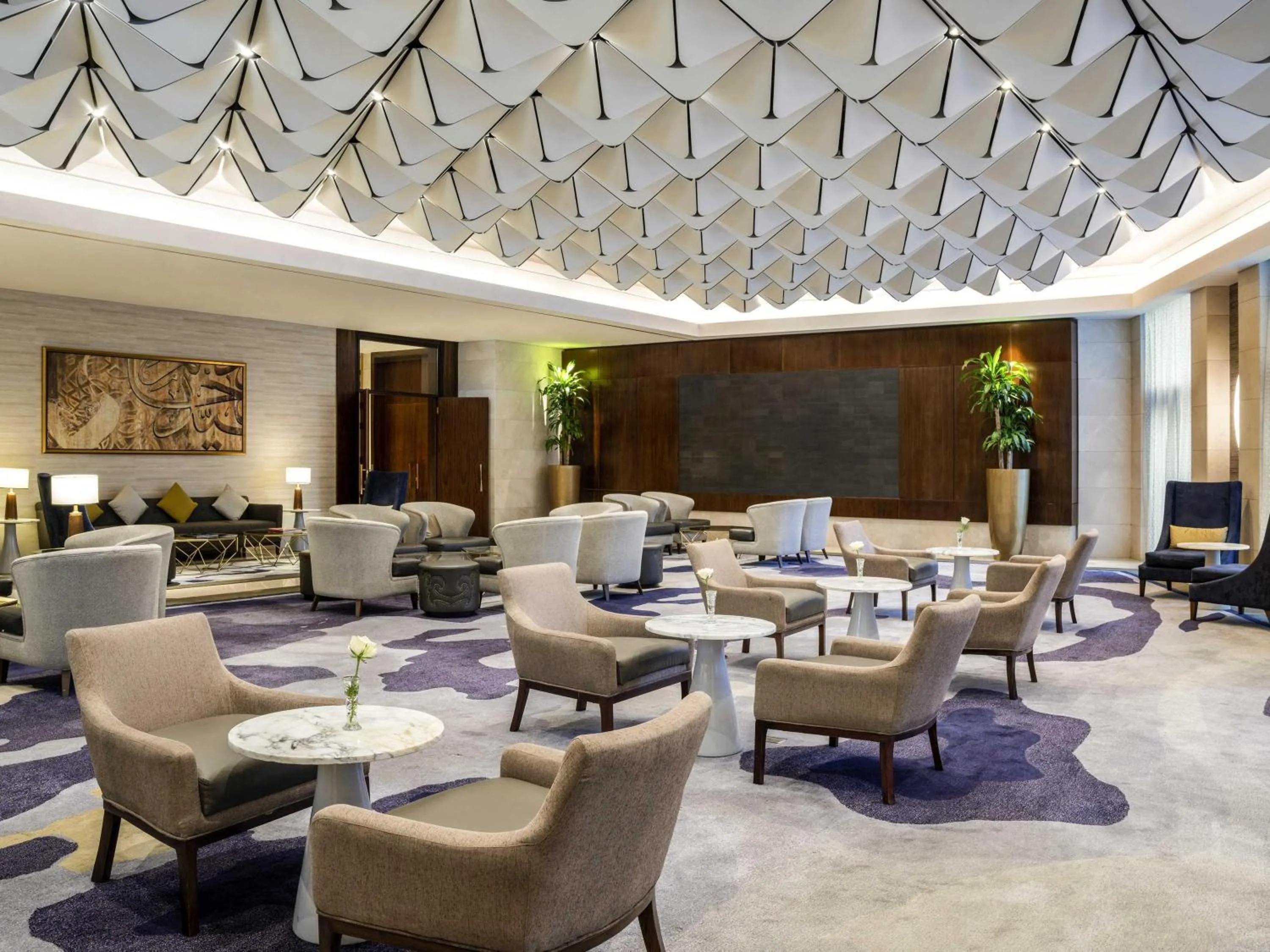 Restaurant/places to eat in Movenpick Hotel & Residences Hajar Tower Makkah