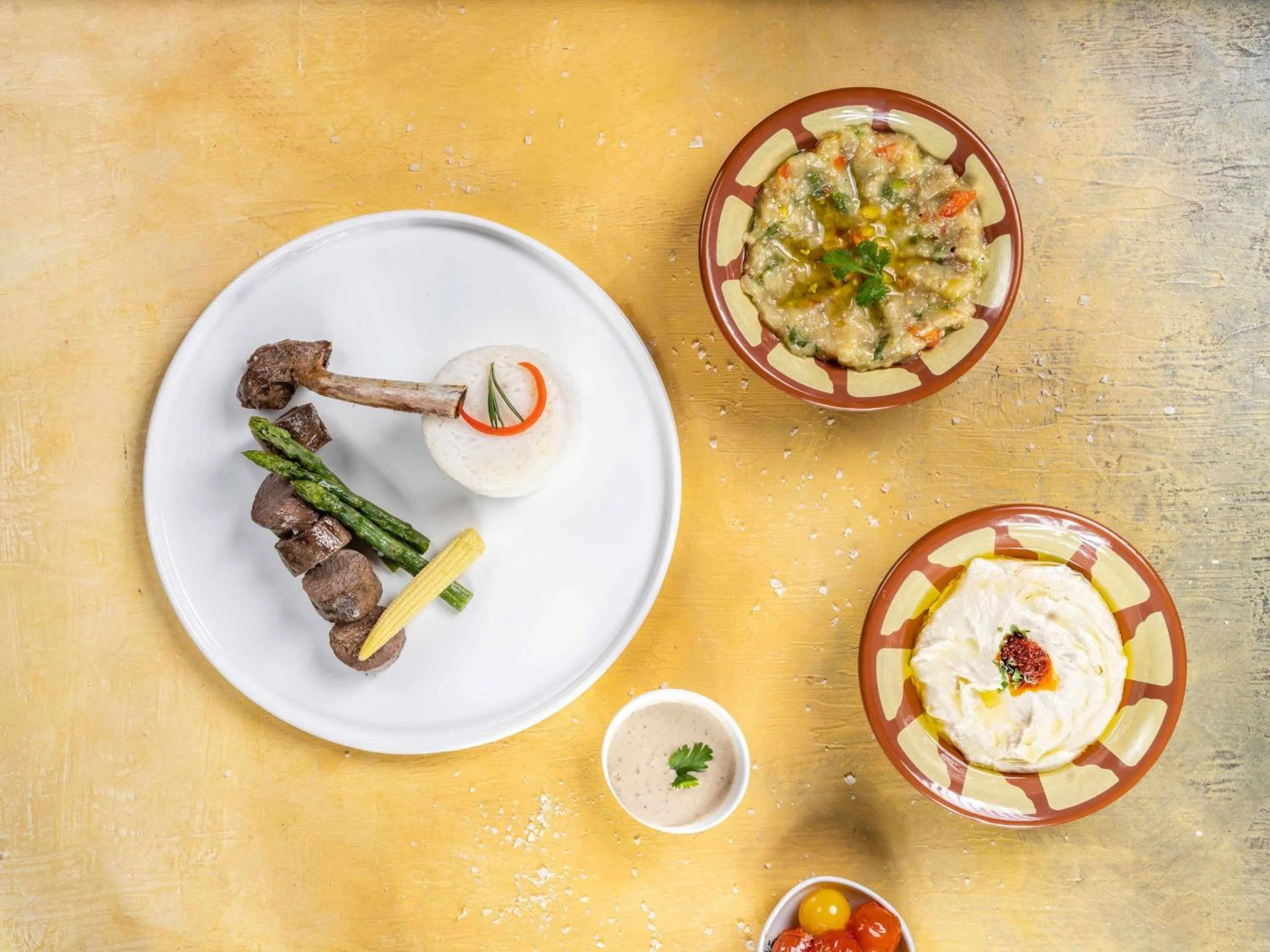 Restaurant/places to eat in Movenpick Hotel & Residences Hajar Tower Makkah