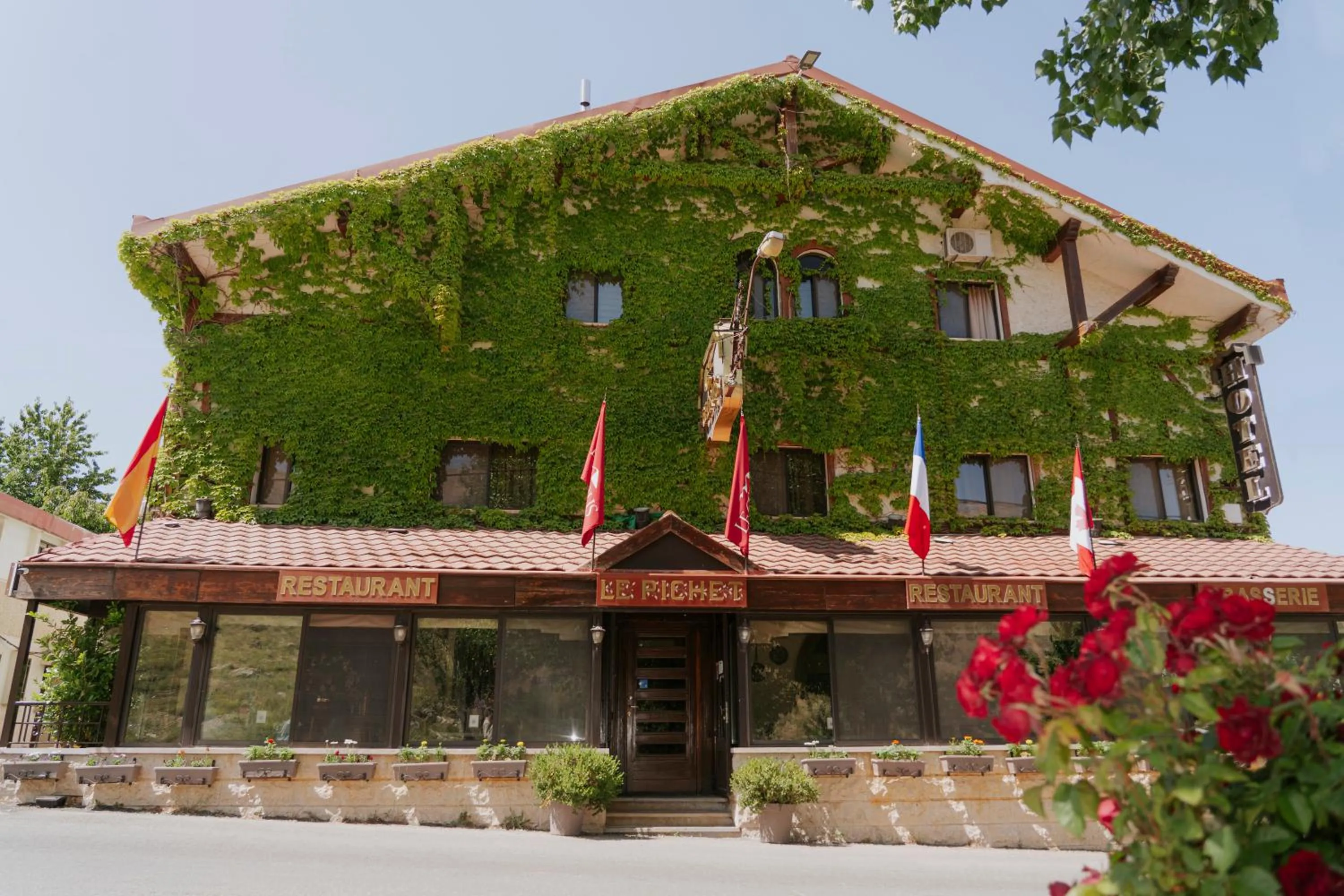 Property building in Le Cedrus Hotel