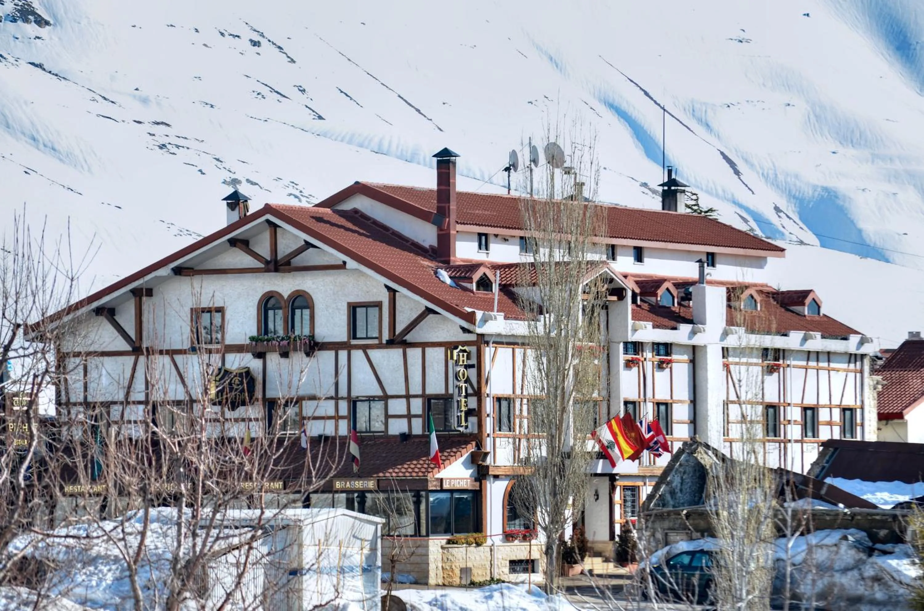 Property building in Le Cedrus Hotel