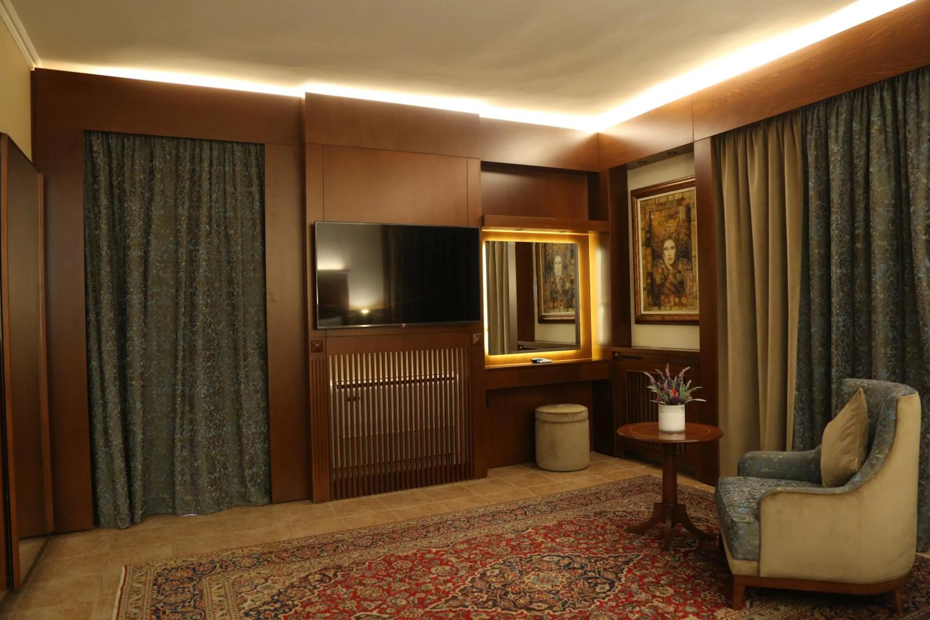 TV and multimedia in Le Cedrus Hotel