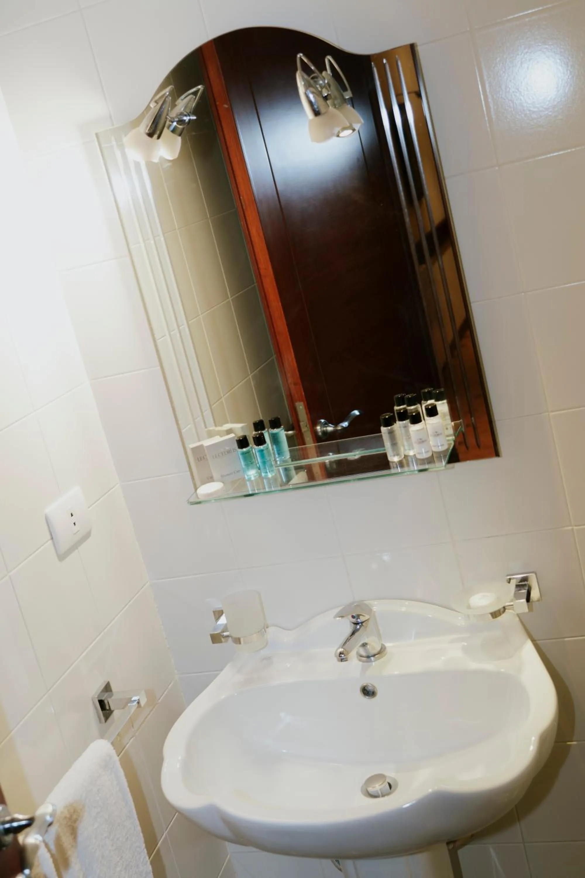 Shower in Le Cedrus Hotel