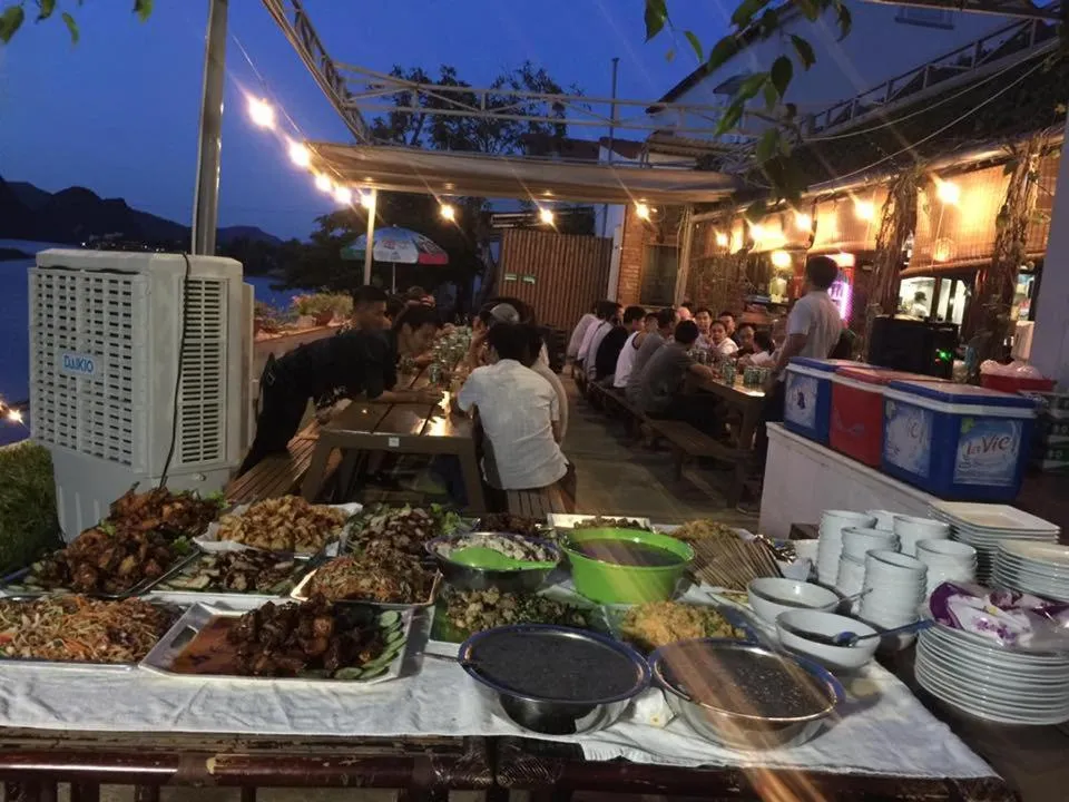 Guests in Oxalis Home