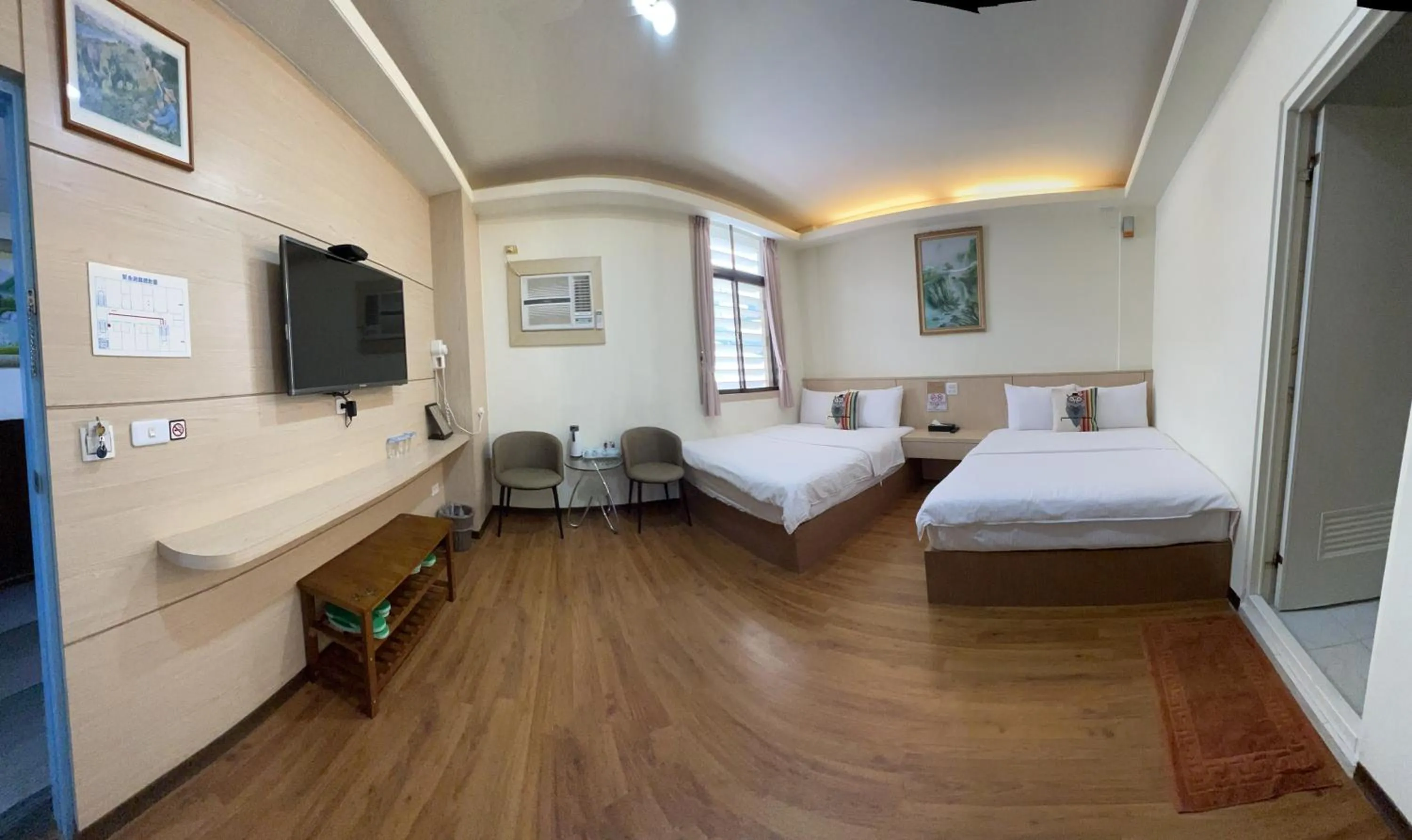 Bed in Oriental Hotel