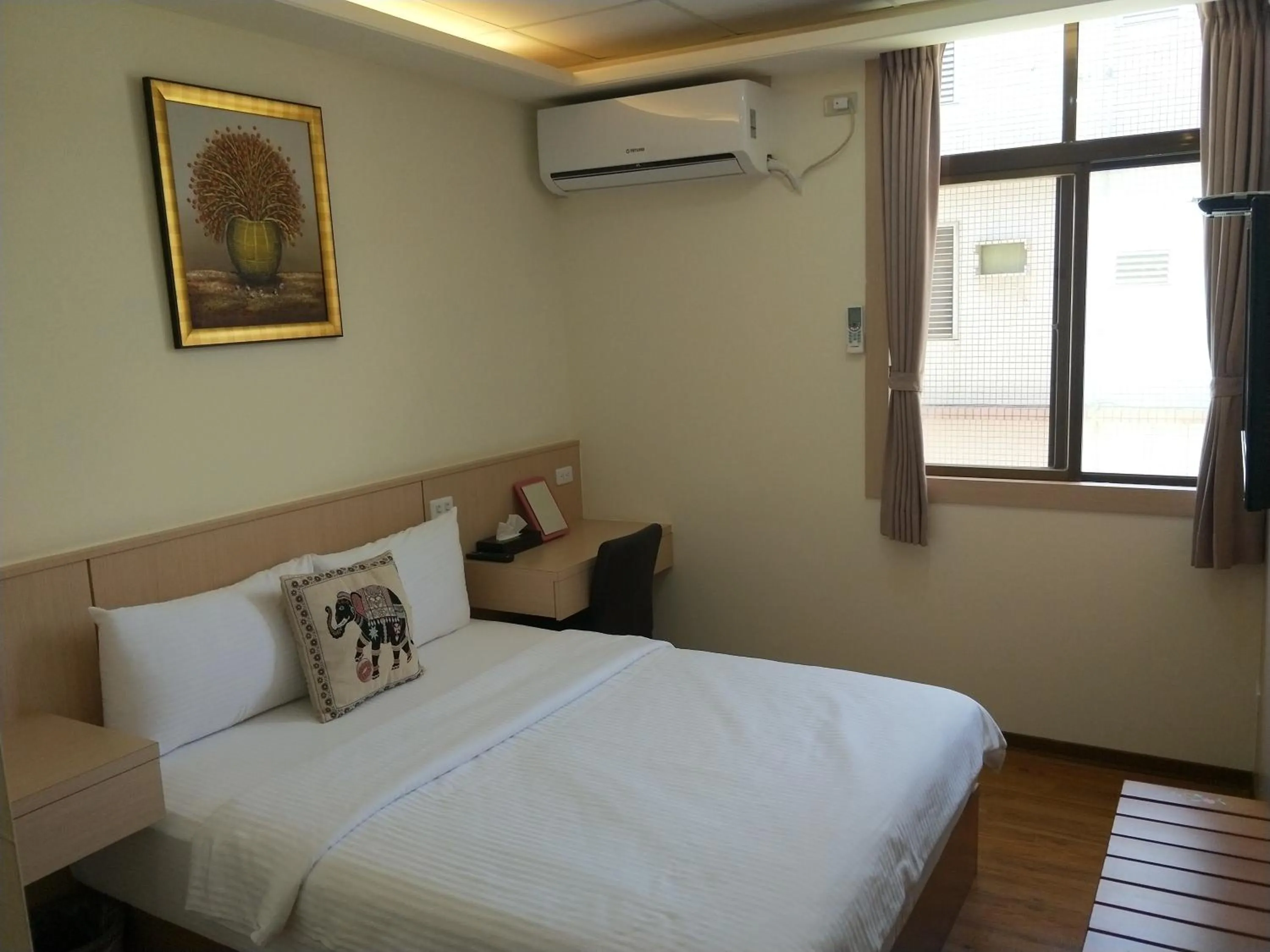 Bed in Oriental Hotel