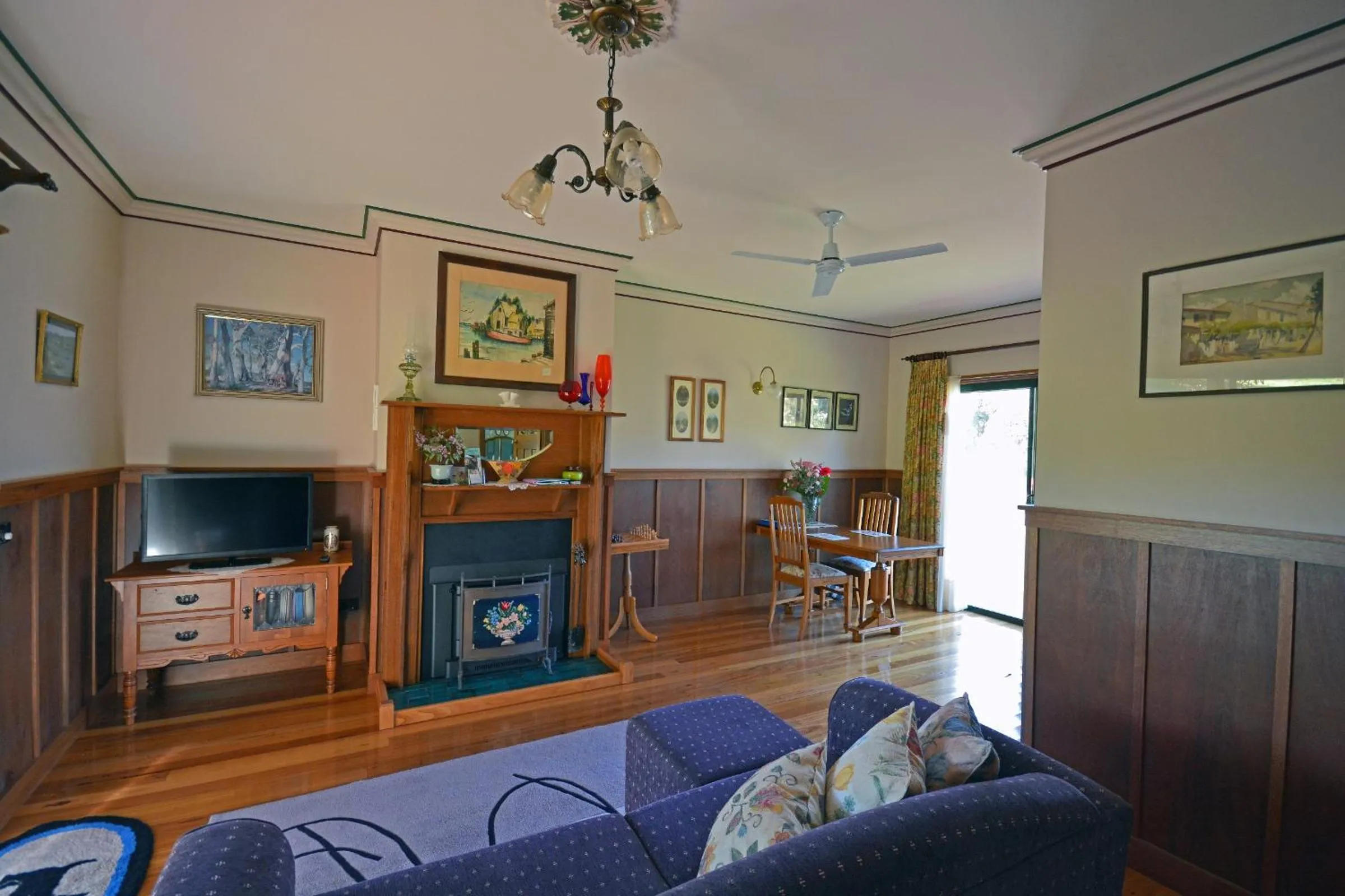 Living room in Araluen Park Cottages